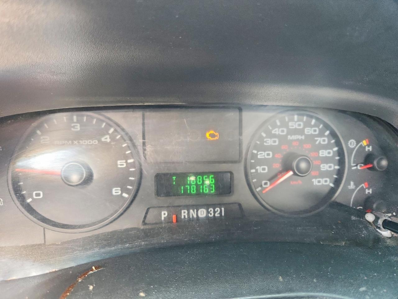 2006 Ford F250 Super Duty White vin: 1FTSX205X6EA37208