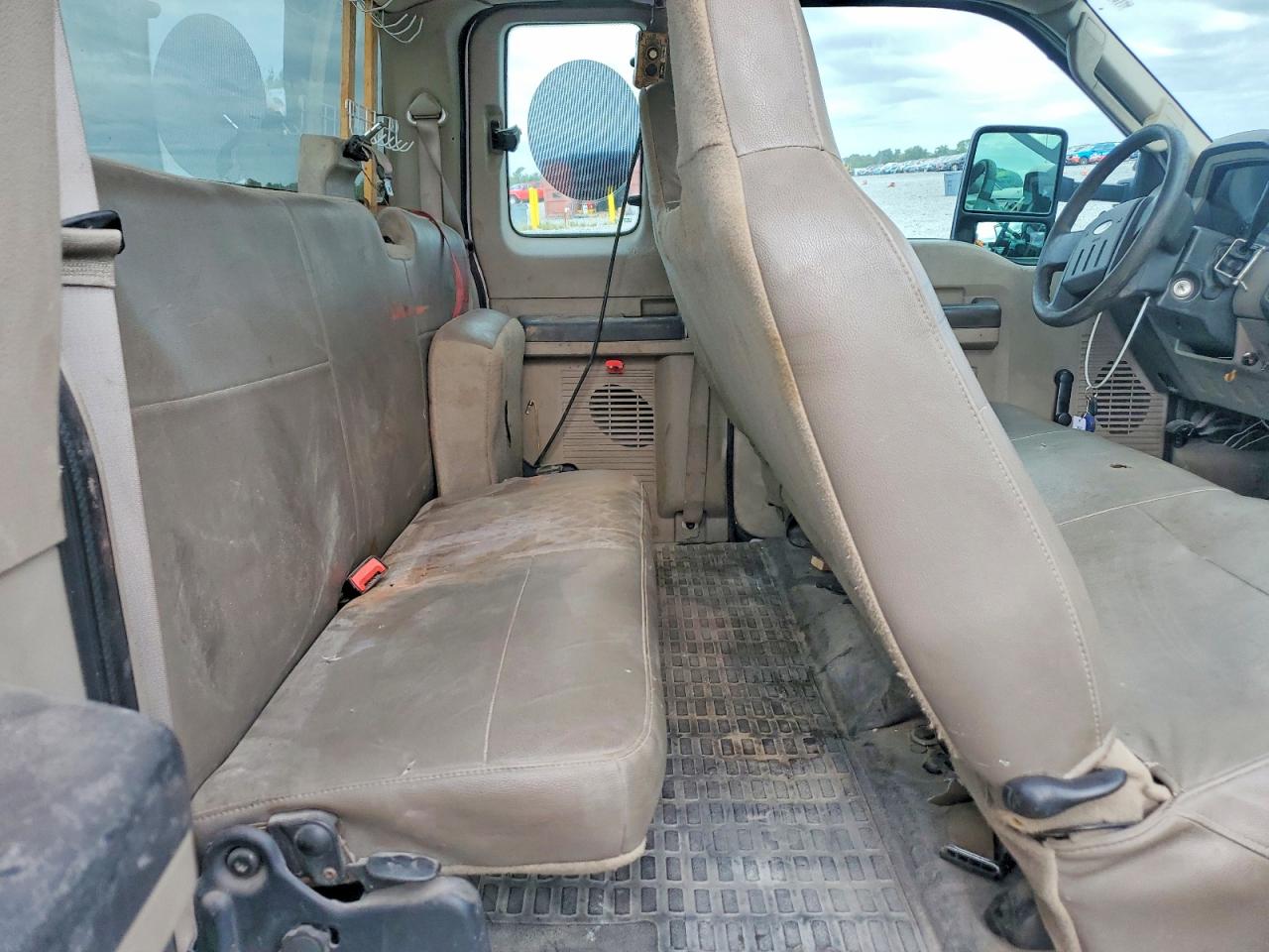 2008 Ford F250 Super Duty White vin: 1FTSX20Y38EA23969