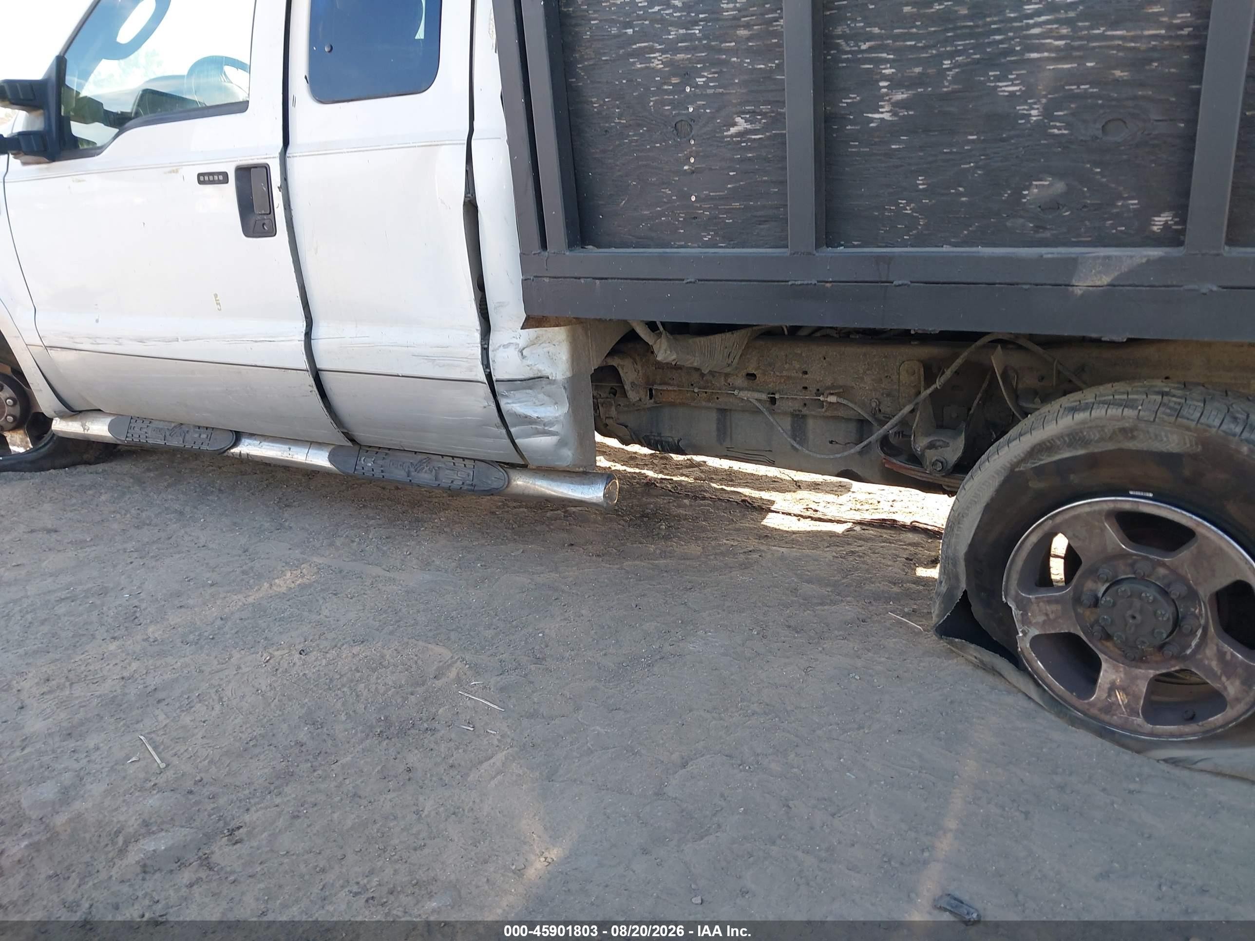 2005 Ford F-250 Lariat/xl/xlt White vin: 1FTSX20Y75EB00094