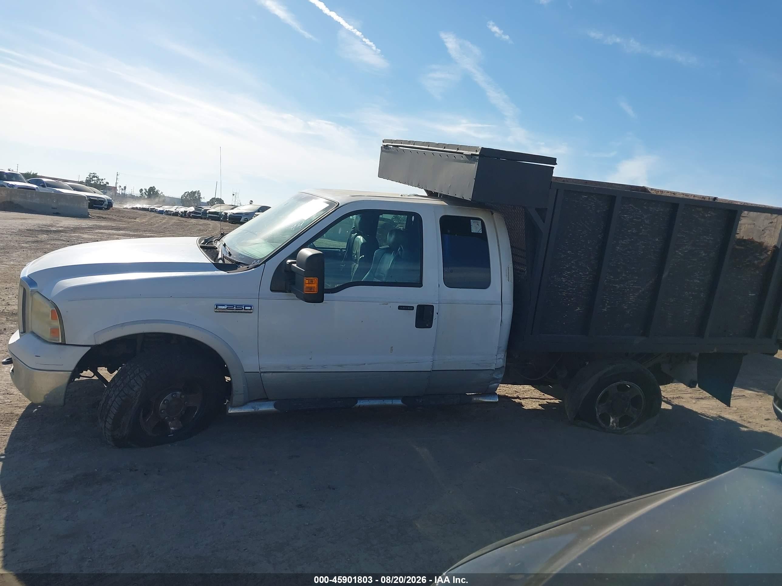 2005 Ford F-250 Lariat/xl/xlt White vin: 1FTSX20Y75EB00094