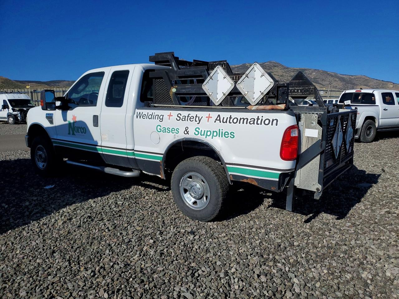 2008 Ford F250 Super Duty White vin: 1FTSX21508EC05603
