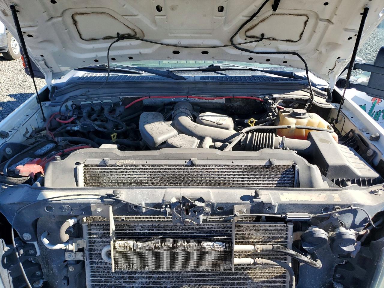 2008 Ford F250 Super Duty White vin: 1FTSX21508EC05603