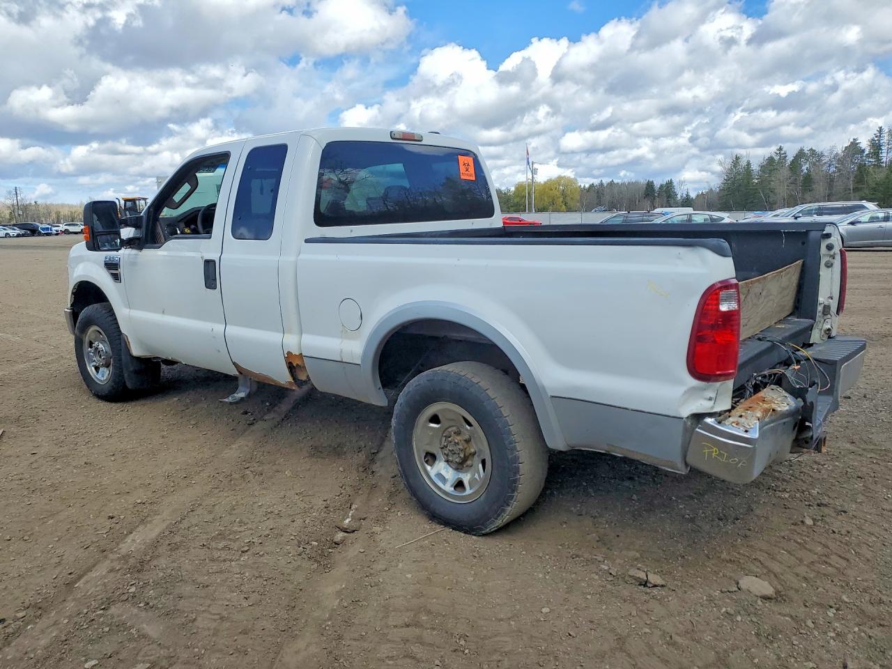 2009 Ford F250 Super Duty White vin: 1FTSX21509EB21136