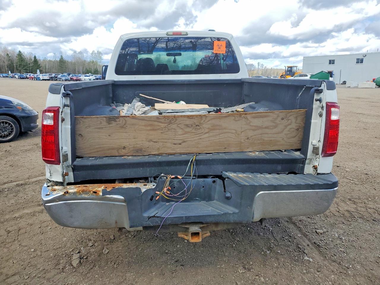 2009 Ford F250 Super Duty White vin: 1FTSX21509EB21136