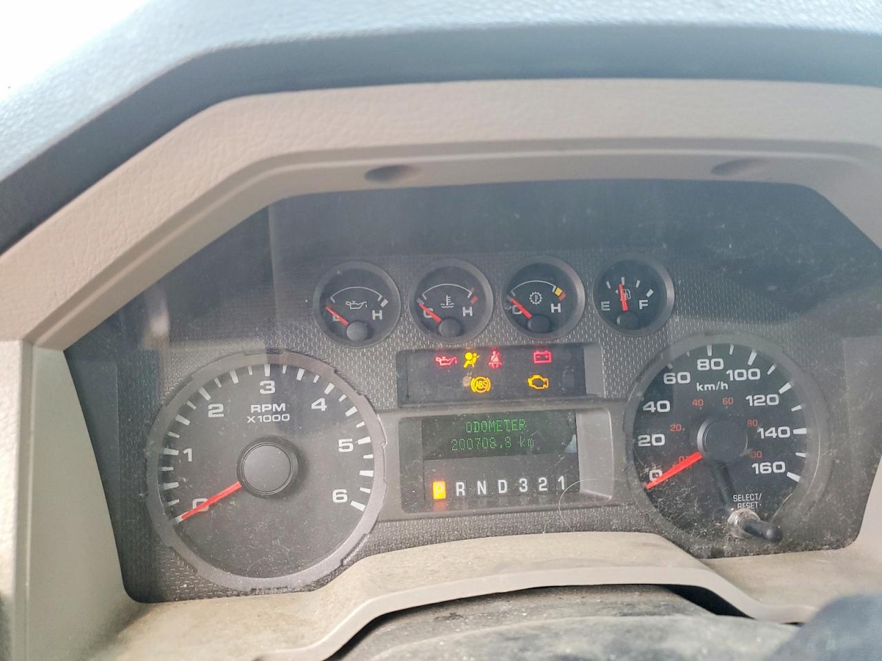 2009 Ford F250 Super Duty White vin: 1FTSX21509EB21136