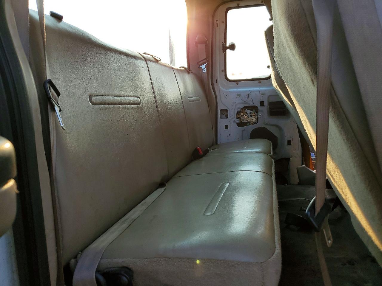 2005 Ford F250 Super Duty White vin: 1FTSX21515EC76658