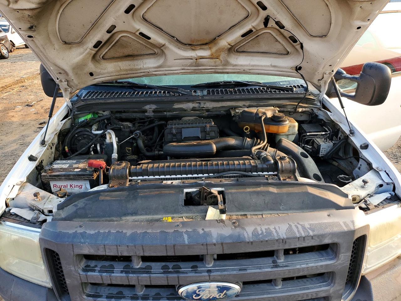 2005 Ford F250 Super Duty White vin: 1FTSX21515EC76658