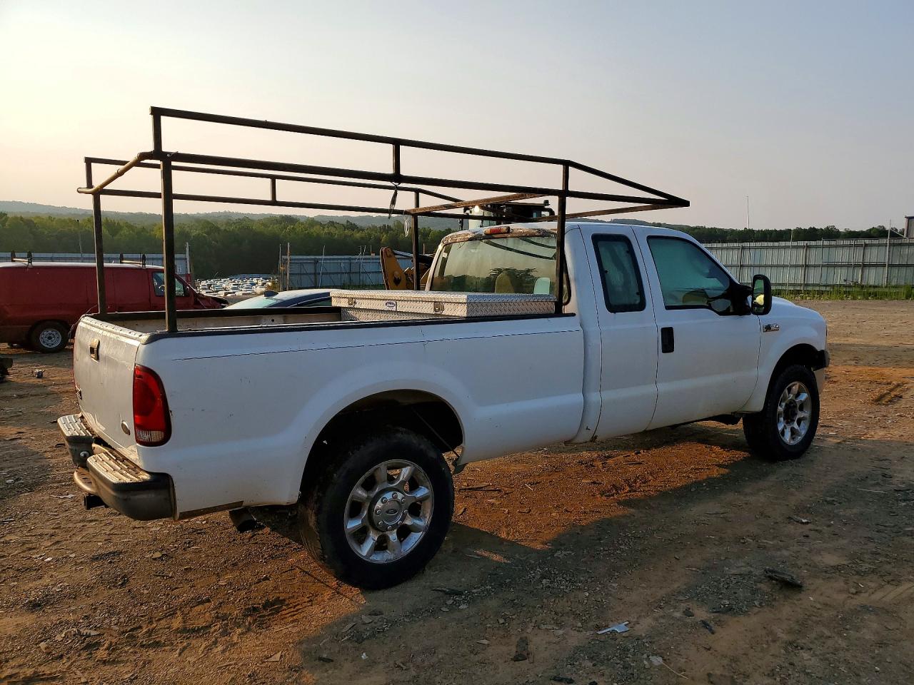 2005 Ford F250 Super Duty White vin: 1FTSX21515EC76658