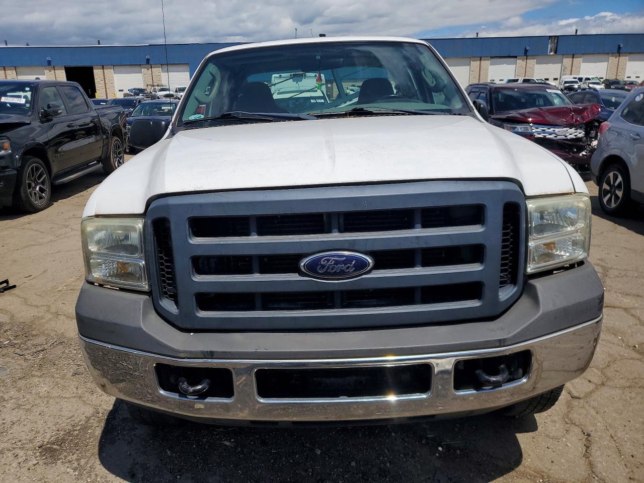 2006 Ford F250 Super Duty White vin: 1FTSX21526EC37210