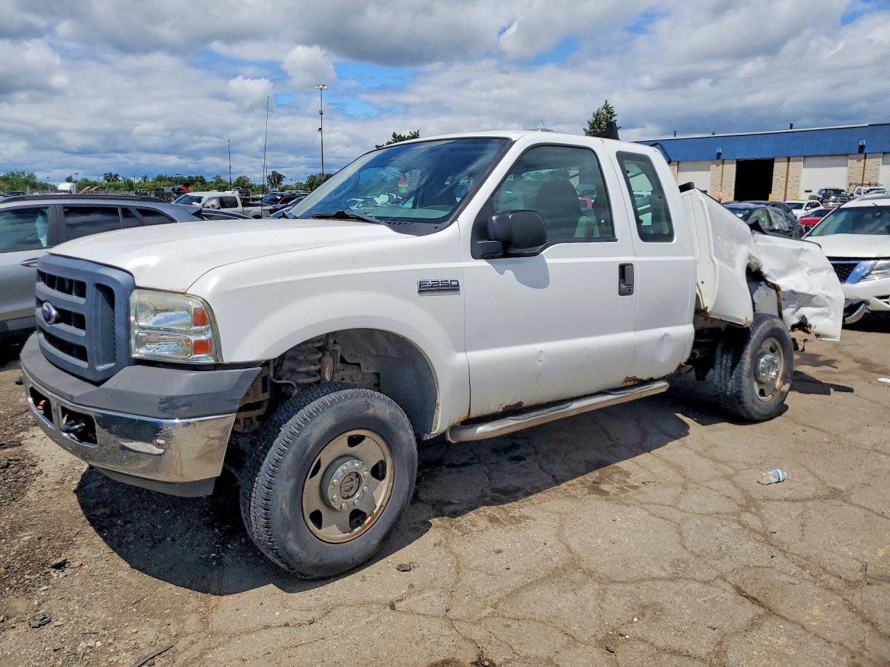2006 Ford F250 Super Duty White vin: 1FTSX21526EC37210
