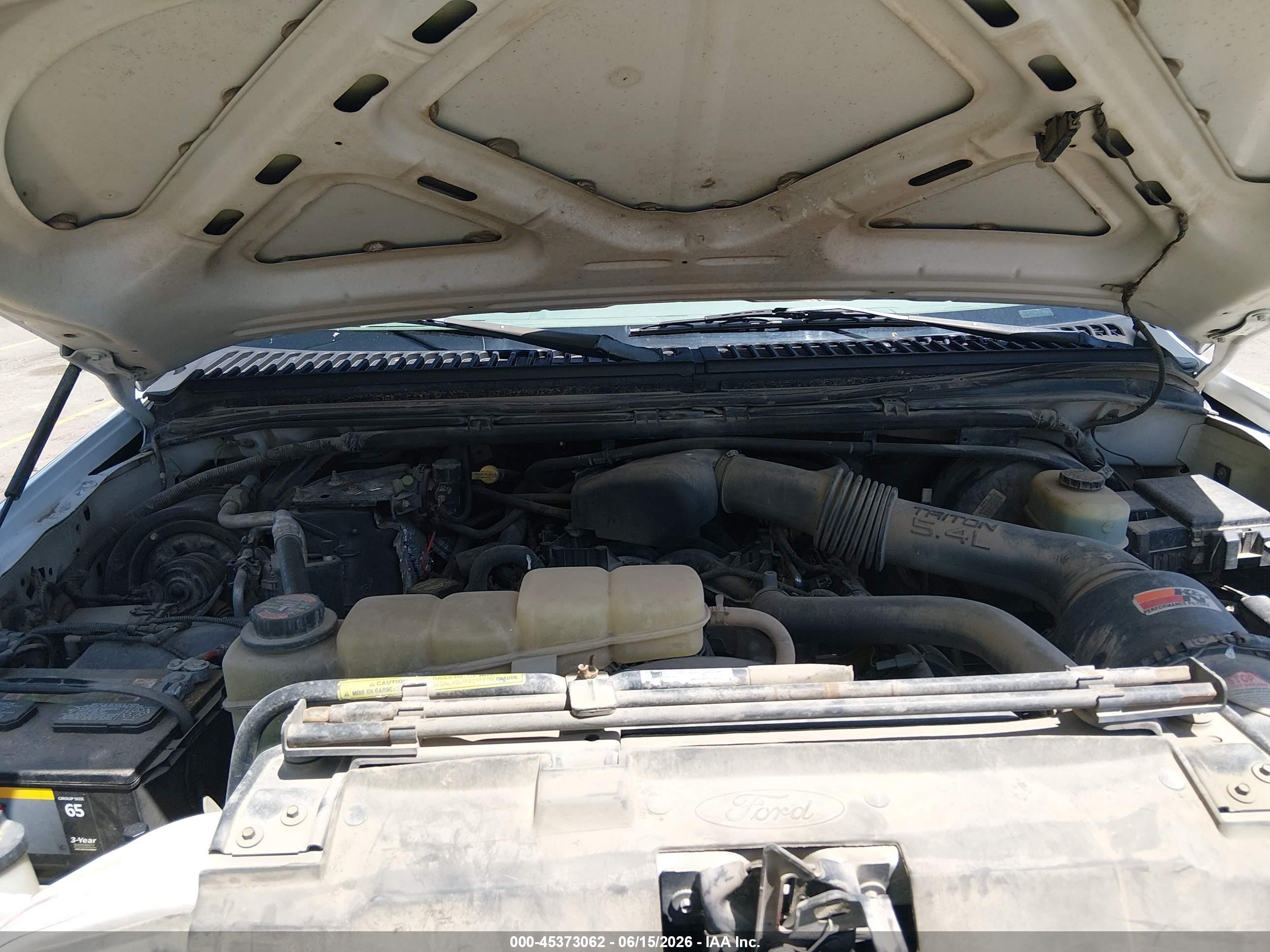 2005 Ford F-250 Lariat/xl/xlt White vin: 1FTSX21545EC73818