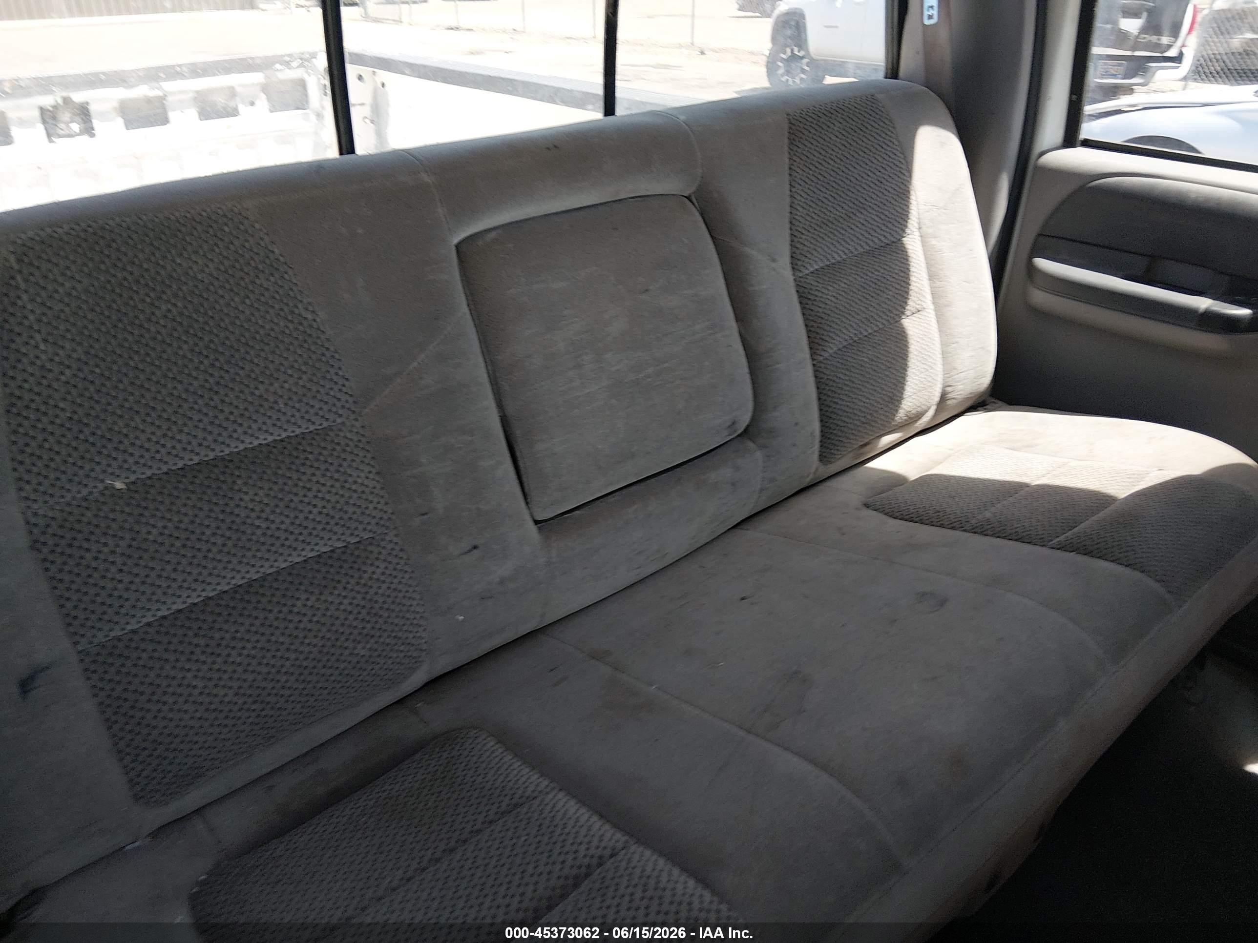 2005 Ford F-250 Lariat/xl/xlt White vin: 1FTSX21545EC73818