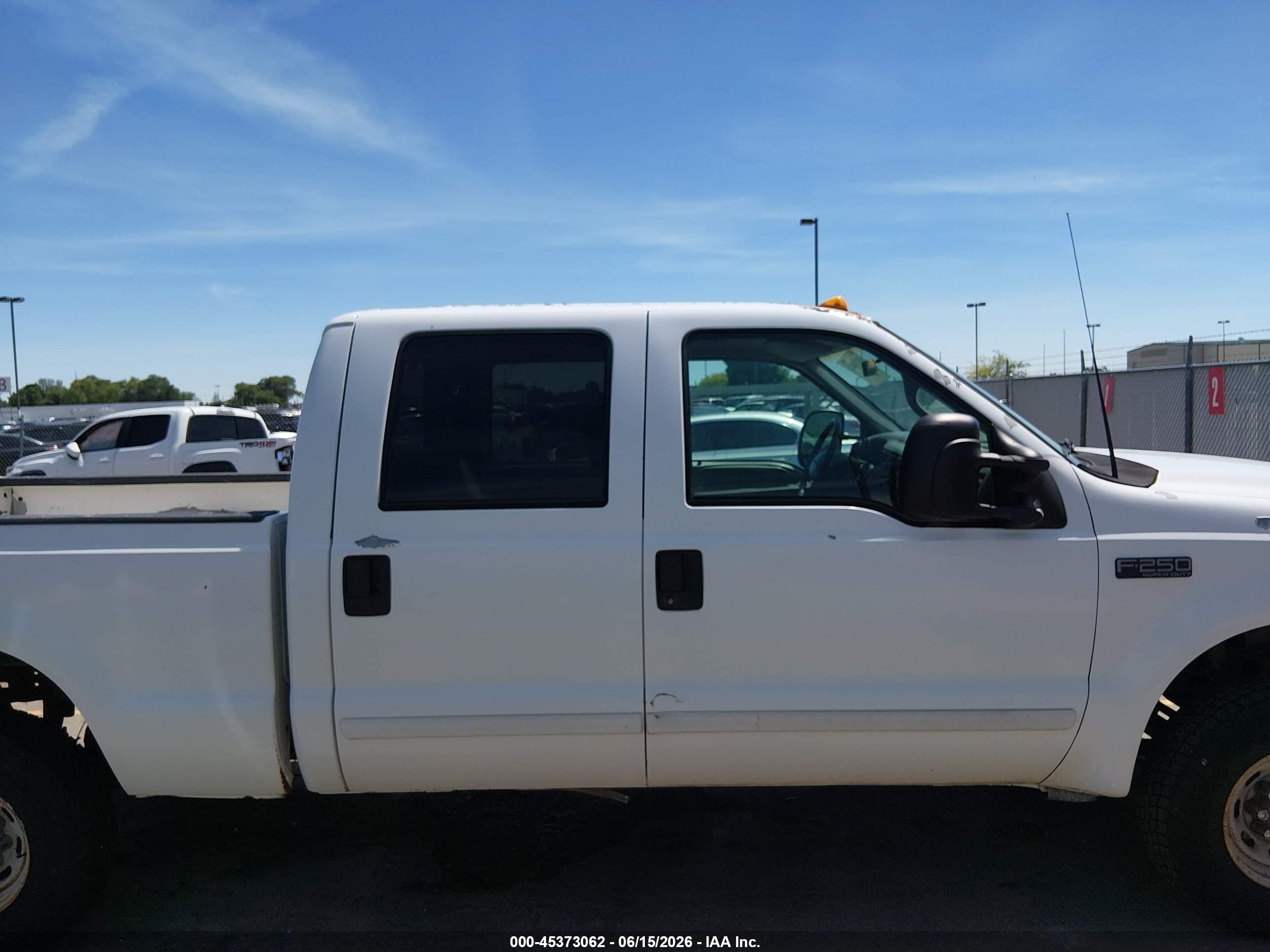 2005 Ford F-250 Lariat/xl/xlt White vin: 1FTSX21545EC73818