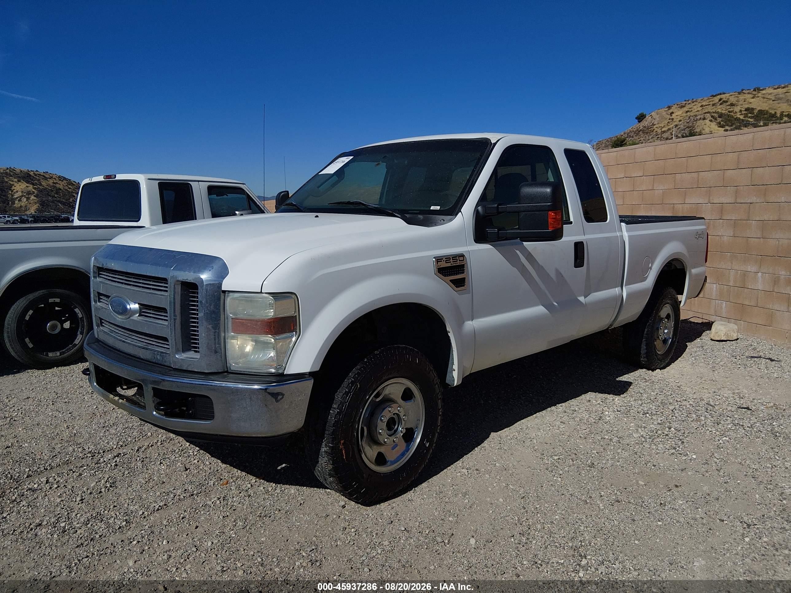 2008 Ford Super Duty F-250 Srw Fx4/lariat/xl/xlt Белый vin: 1FTSX21548EB15662