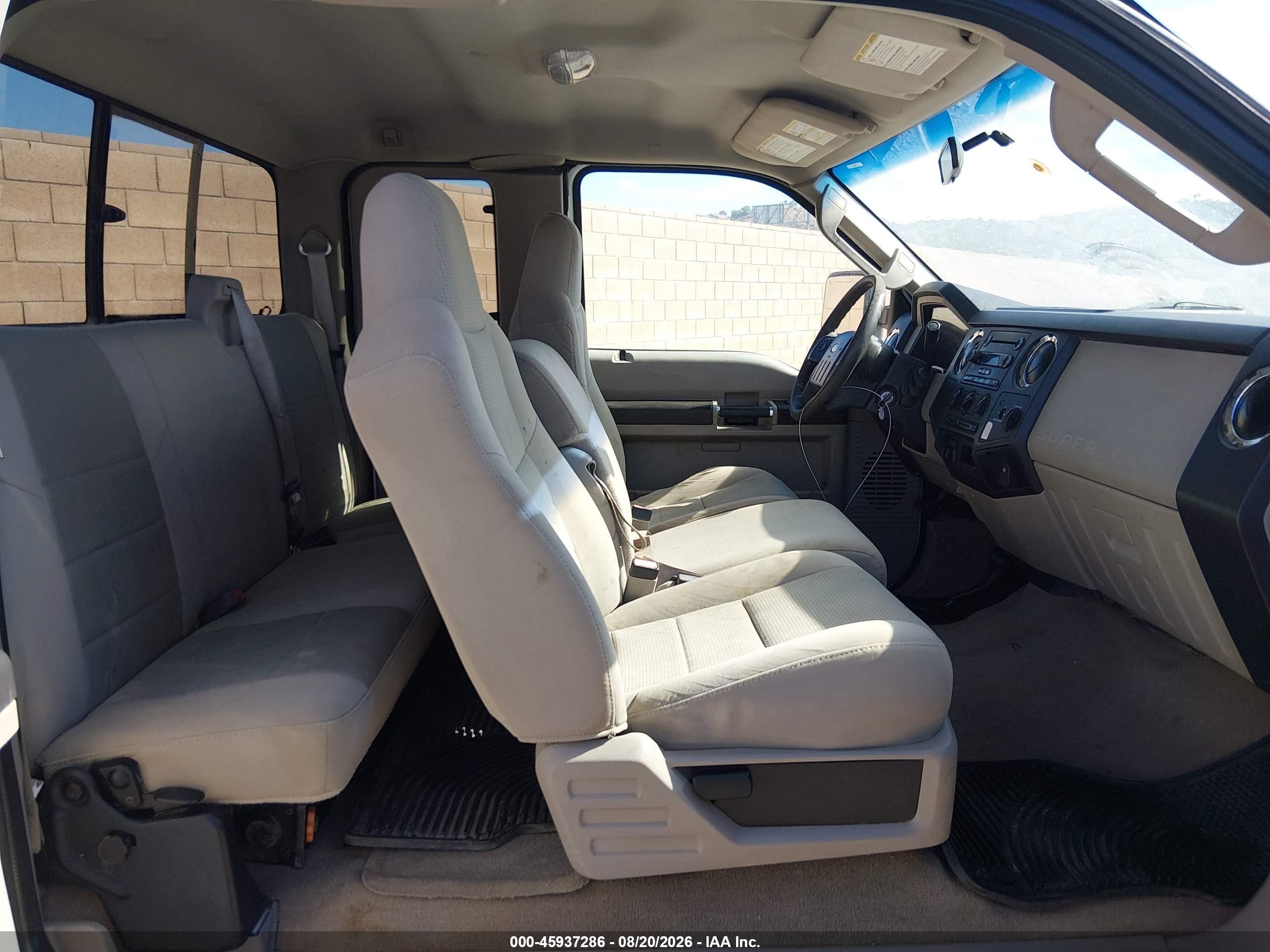 2008 Ford Super Duty F-250 Srw Fx4/lariat/xl/xlt Белый vin: 1FTSX21548EB15662