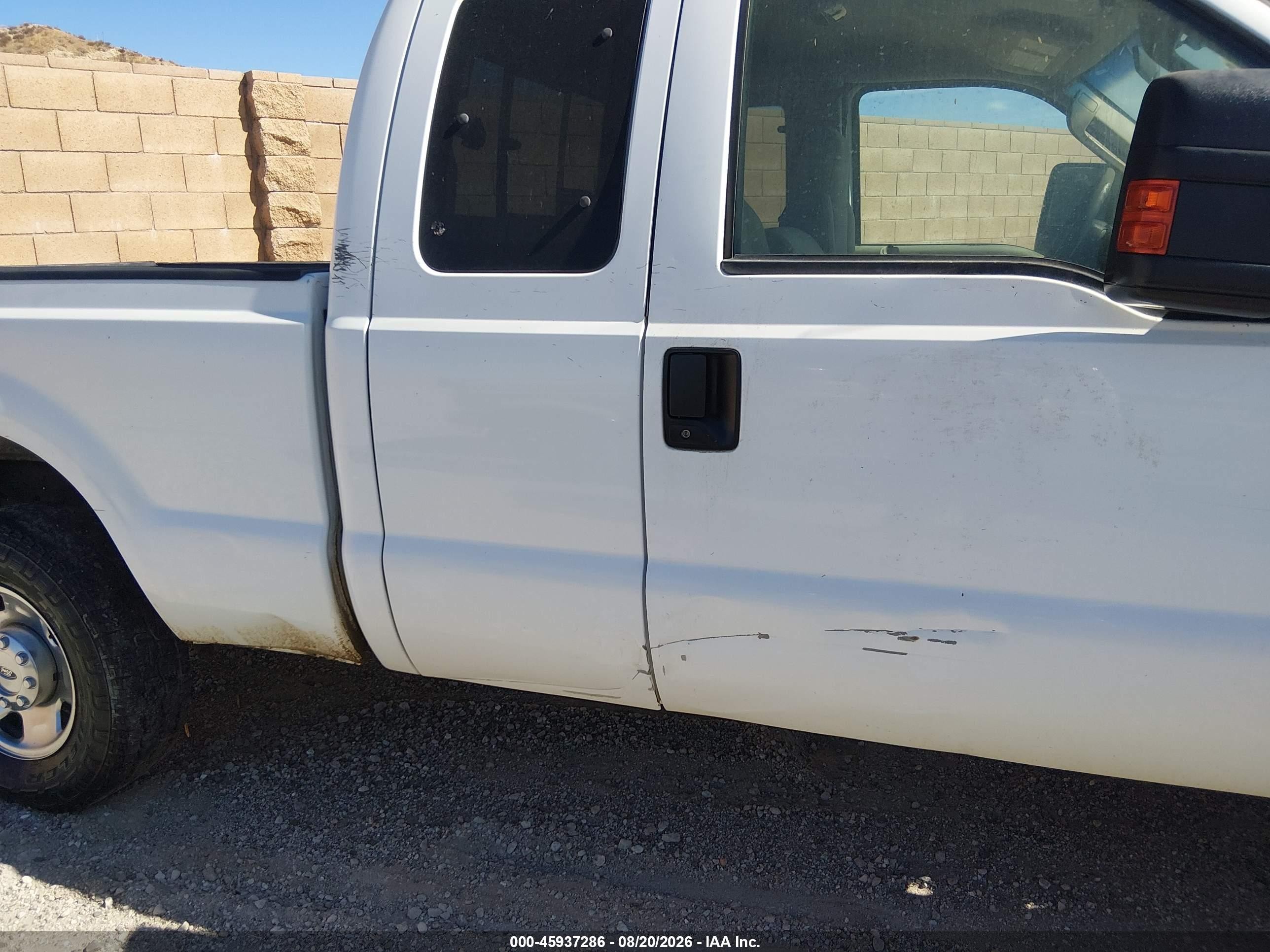 2008 Ford Super Duty F-250 Srw Fx4/lariat/xl/xlt Белый vin: 1FTSX21548EB15662