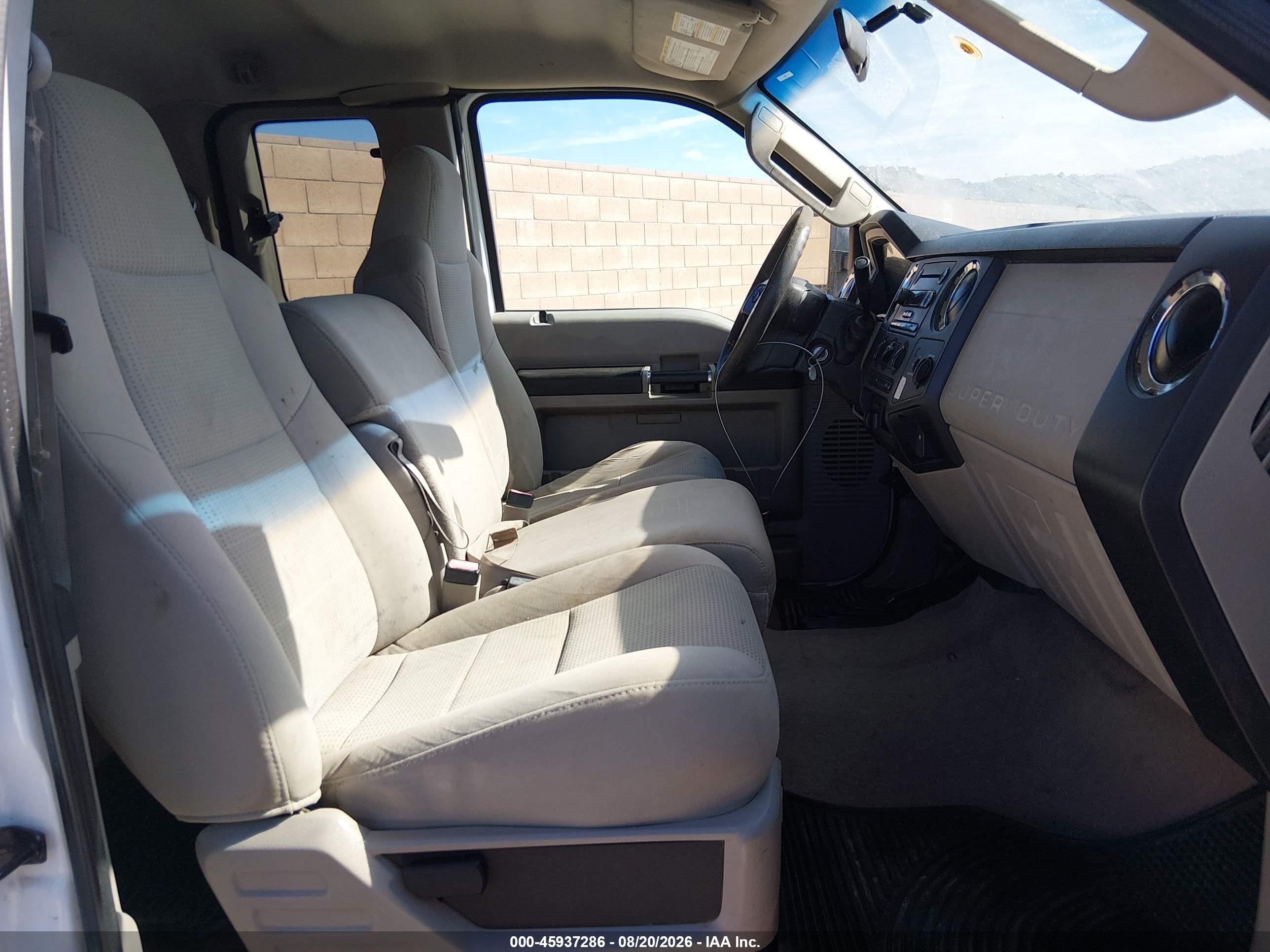 2008 Ford Super Duty F-250 Srw Fx4/lariat/xl/xlt Белый vin: 1FTSX21548EB15662