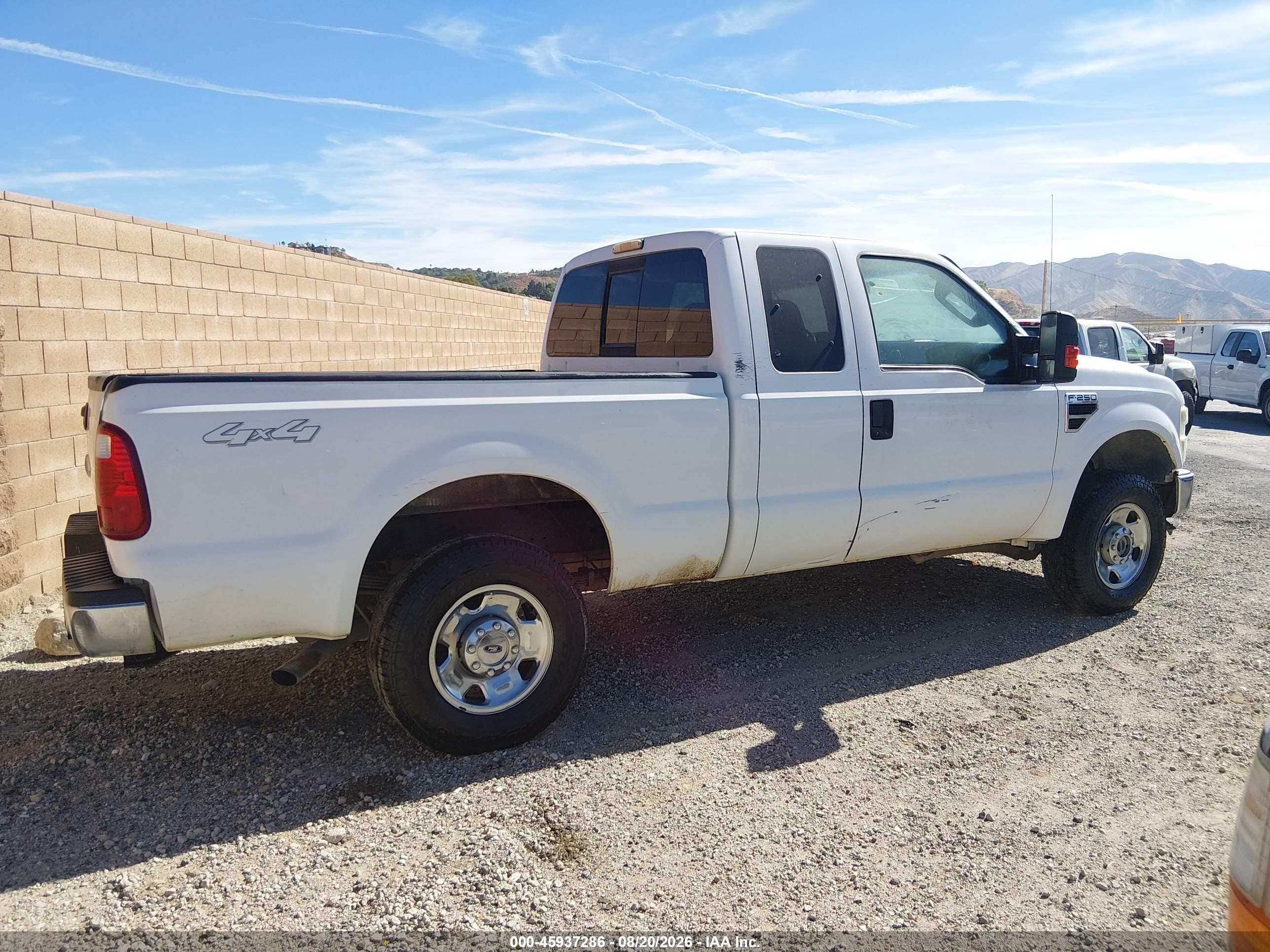 2008 Ford Super Duty F-250 Srw Fx4/lariat/xl/xlt Белый vin: 1FTSX21548EB15662