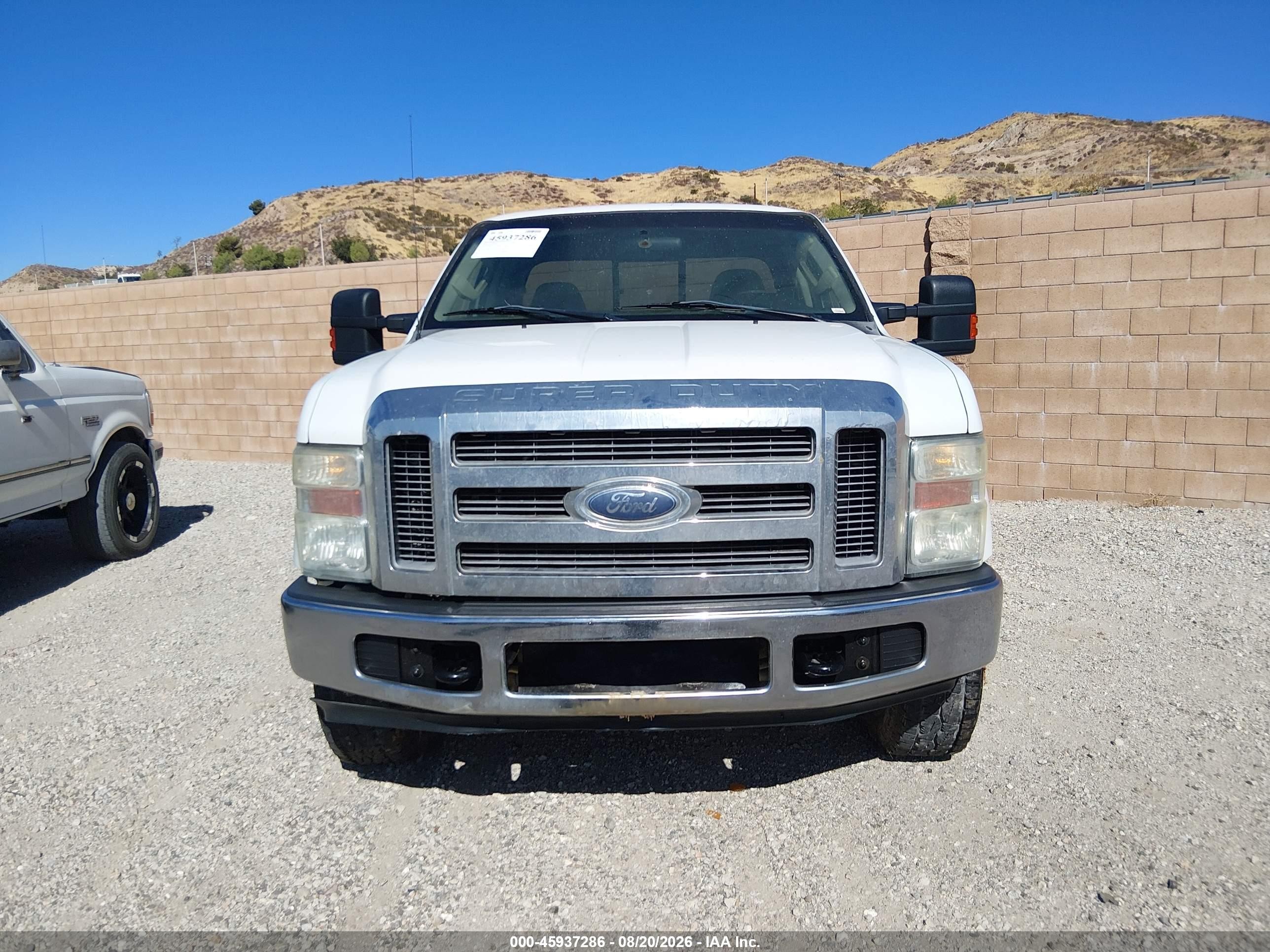 2008 Ford Super Duty F-250 Srw Fx4/lariat/xl/xlt Белый vin: 1FTSX21548EB15662