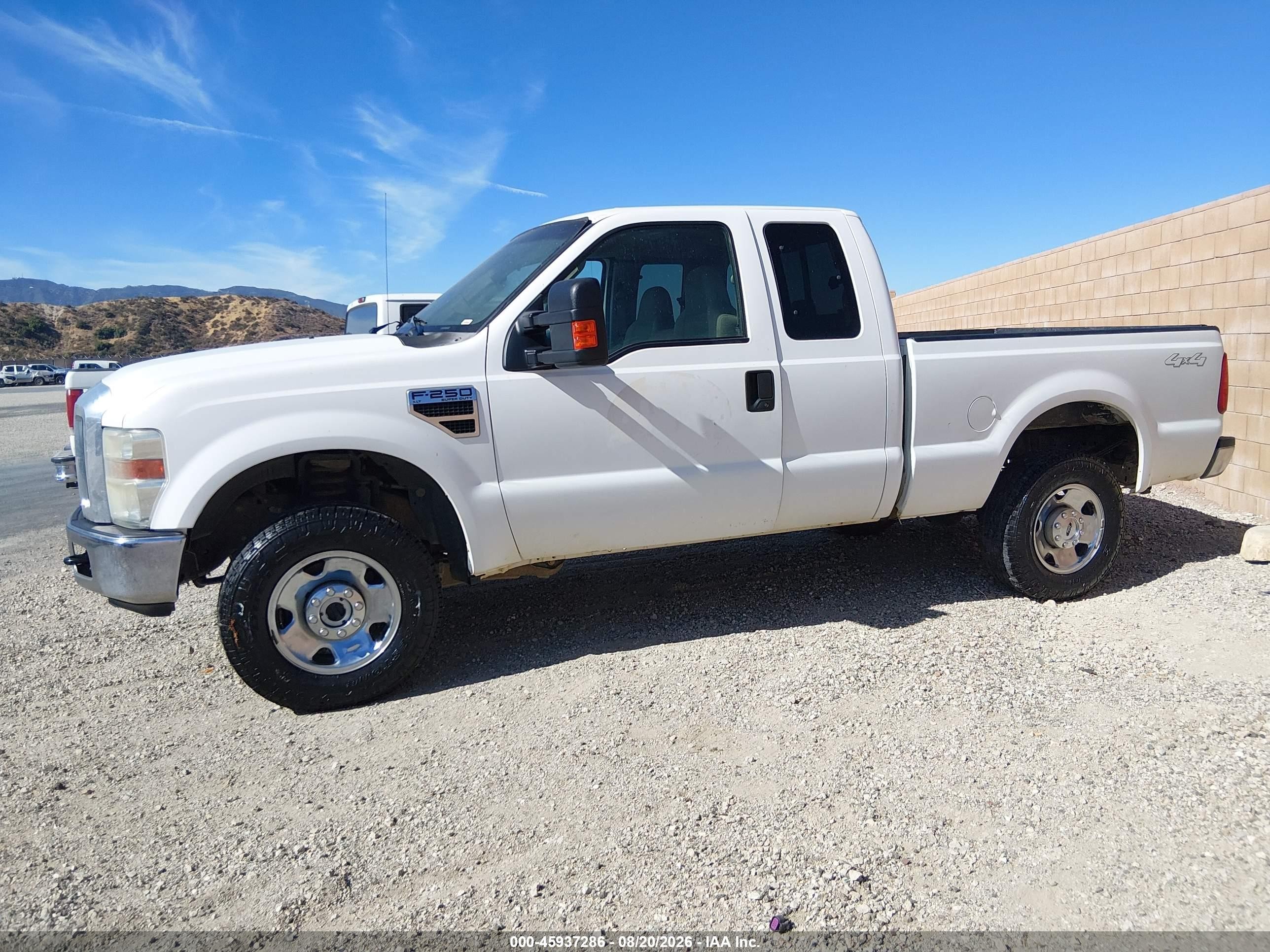 2008 Ford Super Duty F-250 Srw Fx4/lariat/xl/xlt Белый vin: 1FTSX21548EB15662