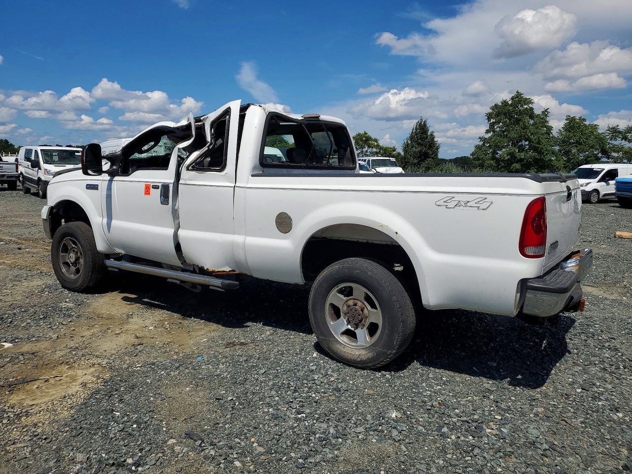 2006 Ford F250 Super Duty White vin: 1FTSX21556ED00770