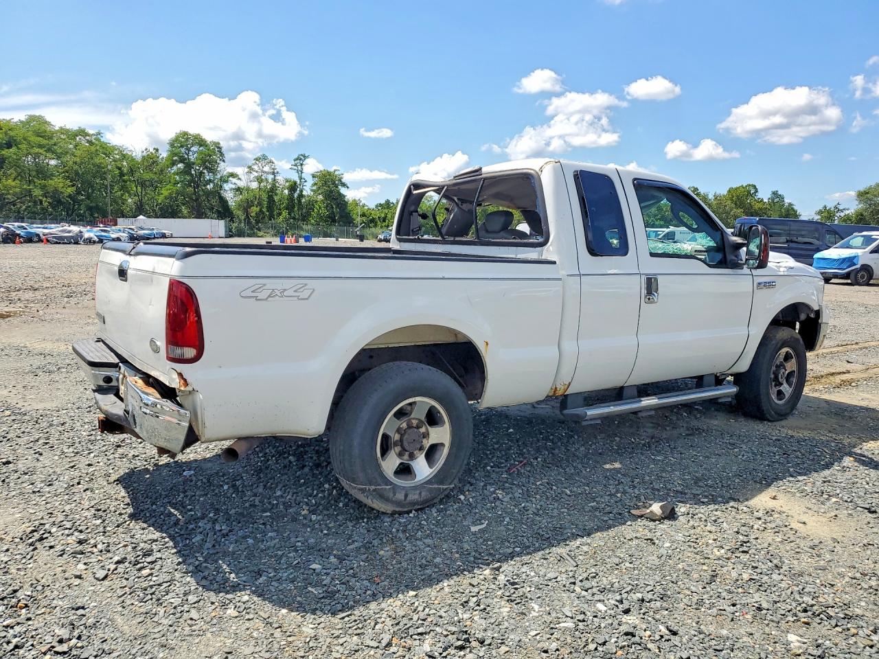 2006 Ford F250 Super Duty White vin: 1FTSX21556ED00770