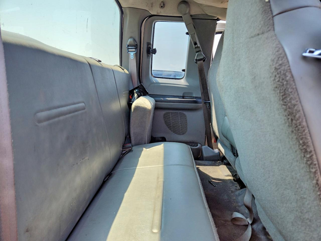2006 Ford F250 Super Duty White vin: 1FTSX21556ED48625
