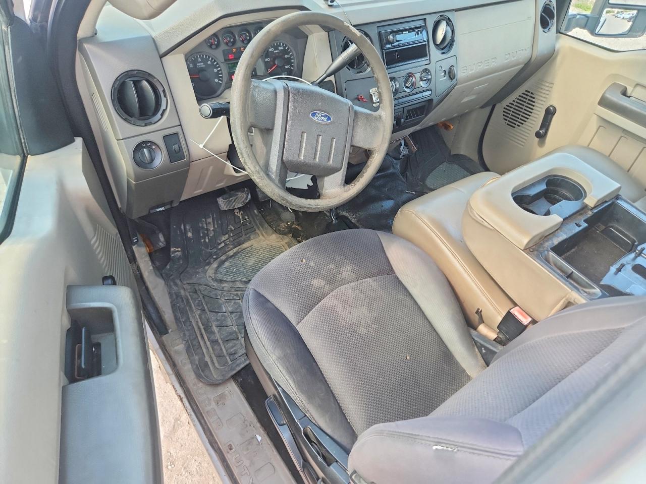 2008 Ford F250 Super Duty White vin: 1FTSX21558EE26758