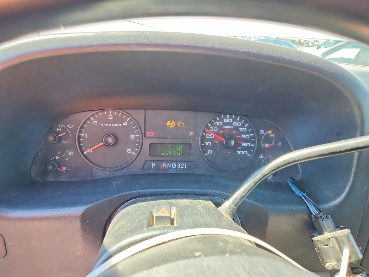 2005 Ford F250 Super Duty White vin: 1FTSX21575ED17410