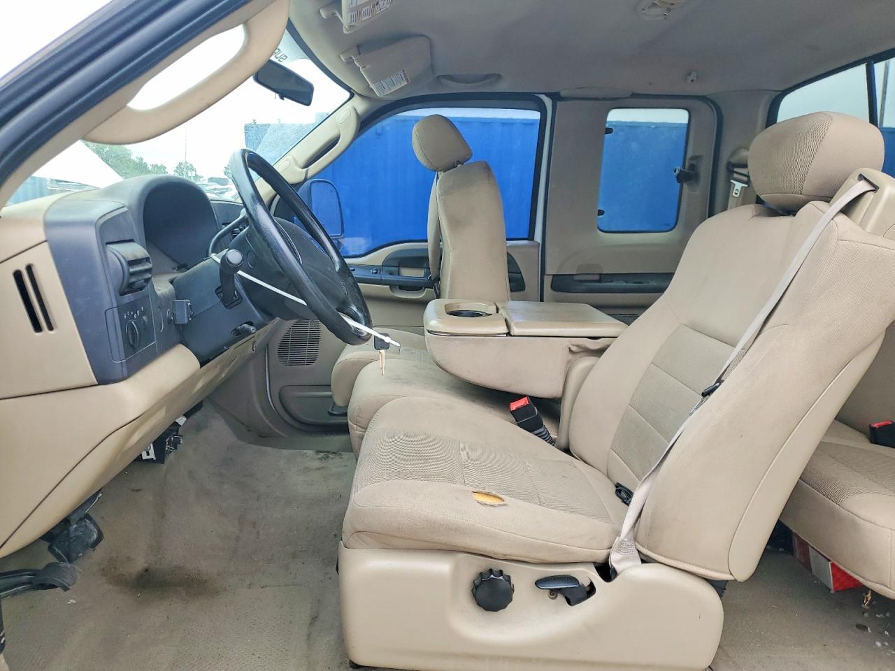 2005 Ford F250 Super Duty White vin: 1FTSX21595EC26087