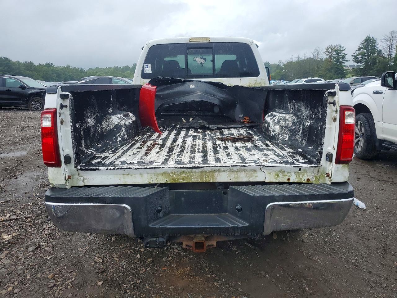 2009 Ford F250 Super Duty White vin: 1FTSX21599EB14833