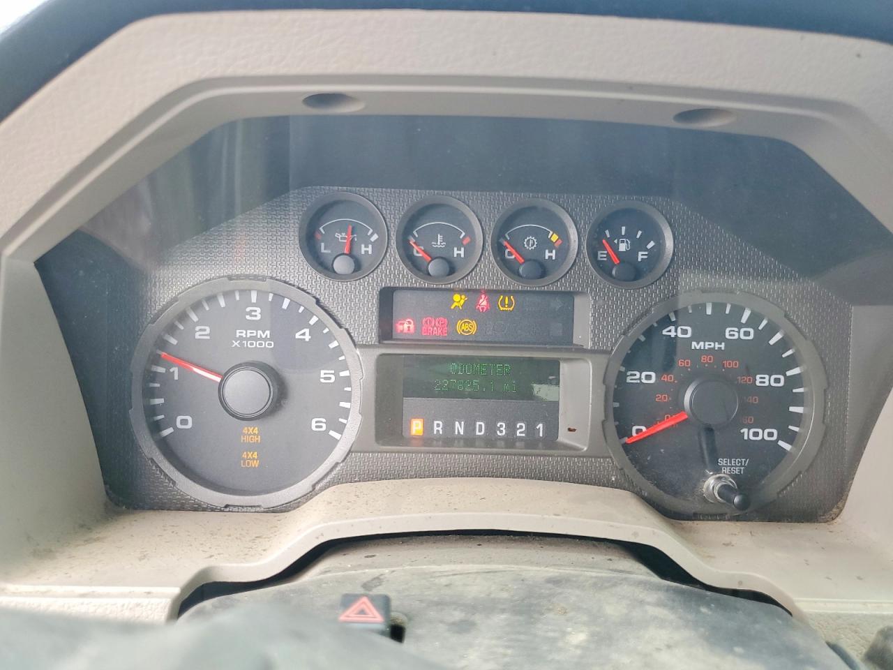 2009 Ford F250 Super Duty White vin: 1FTSX21599EB14833