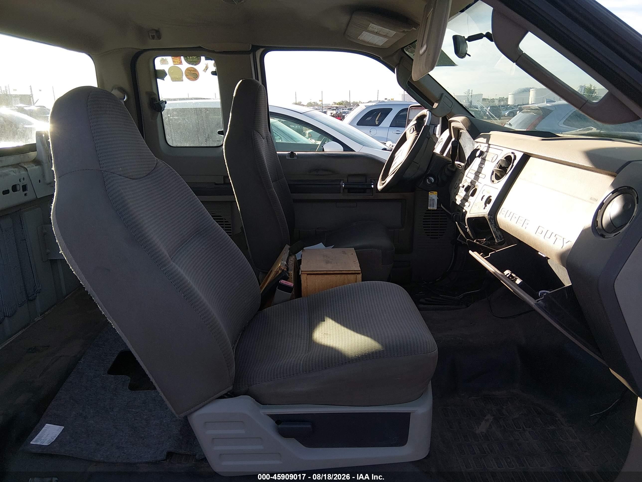 2008 Ford Super Duty F-250 Srw Fx4/lariat/xl/xlt White vin: 1FTSX215X8EC58762