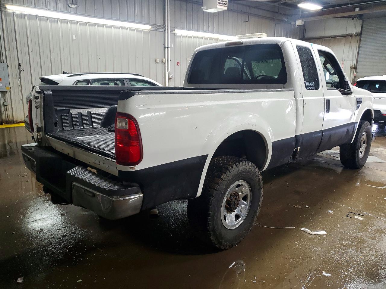 2008 Ford F250 Super Duty White vin: 1FTSX215X8EE15769