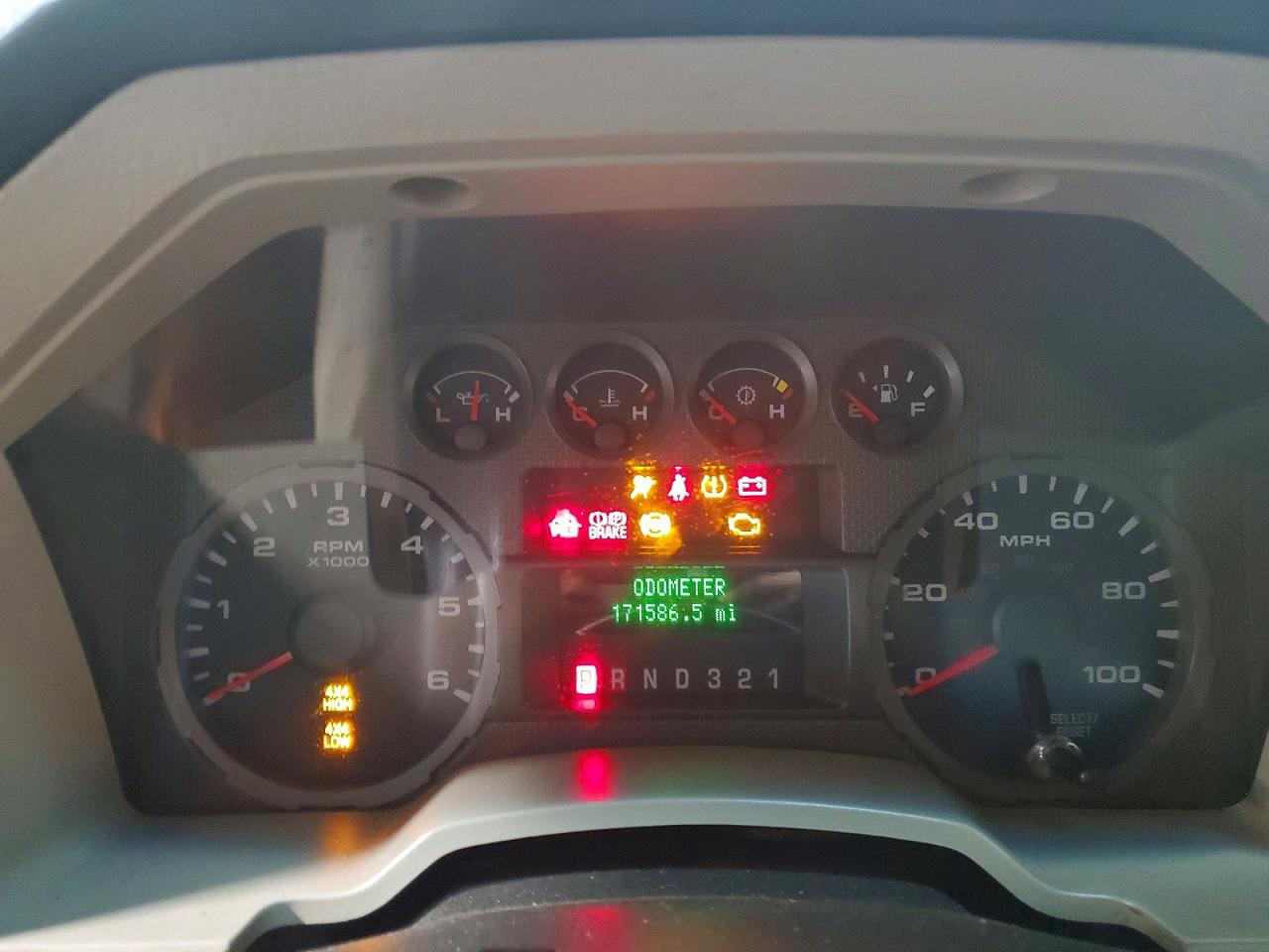 2008 Ford F250 Super Duty White vin: 1FTSX215X8EE15769