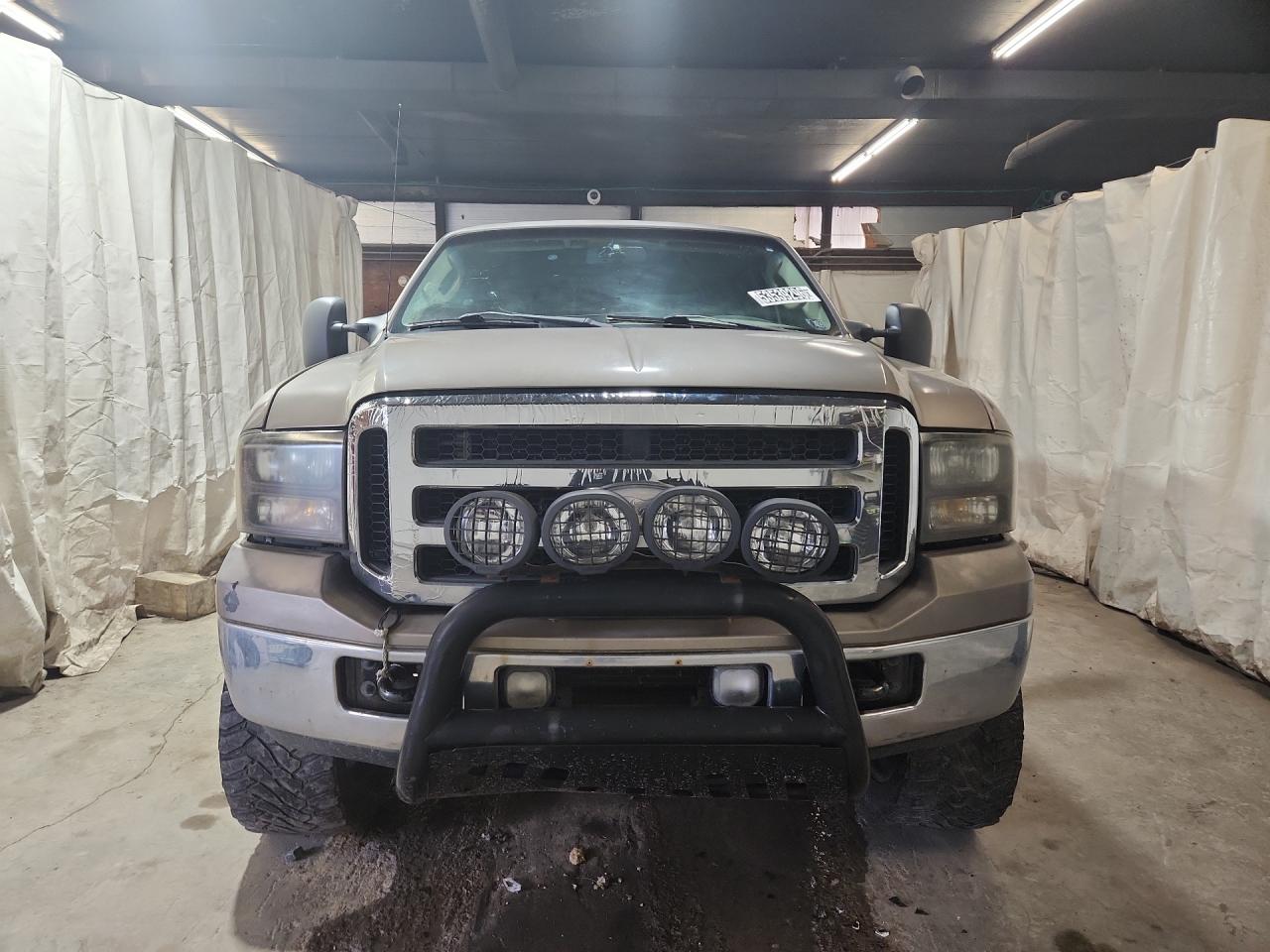 2006 Ford F250 Super Duty Tan vin: 1FTSX21P06EC18902 Damage: Front Metal Bumper Chrome, Dent(S) W/No Paint Dmg, 2 To 3 Inches