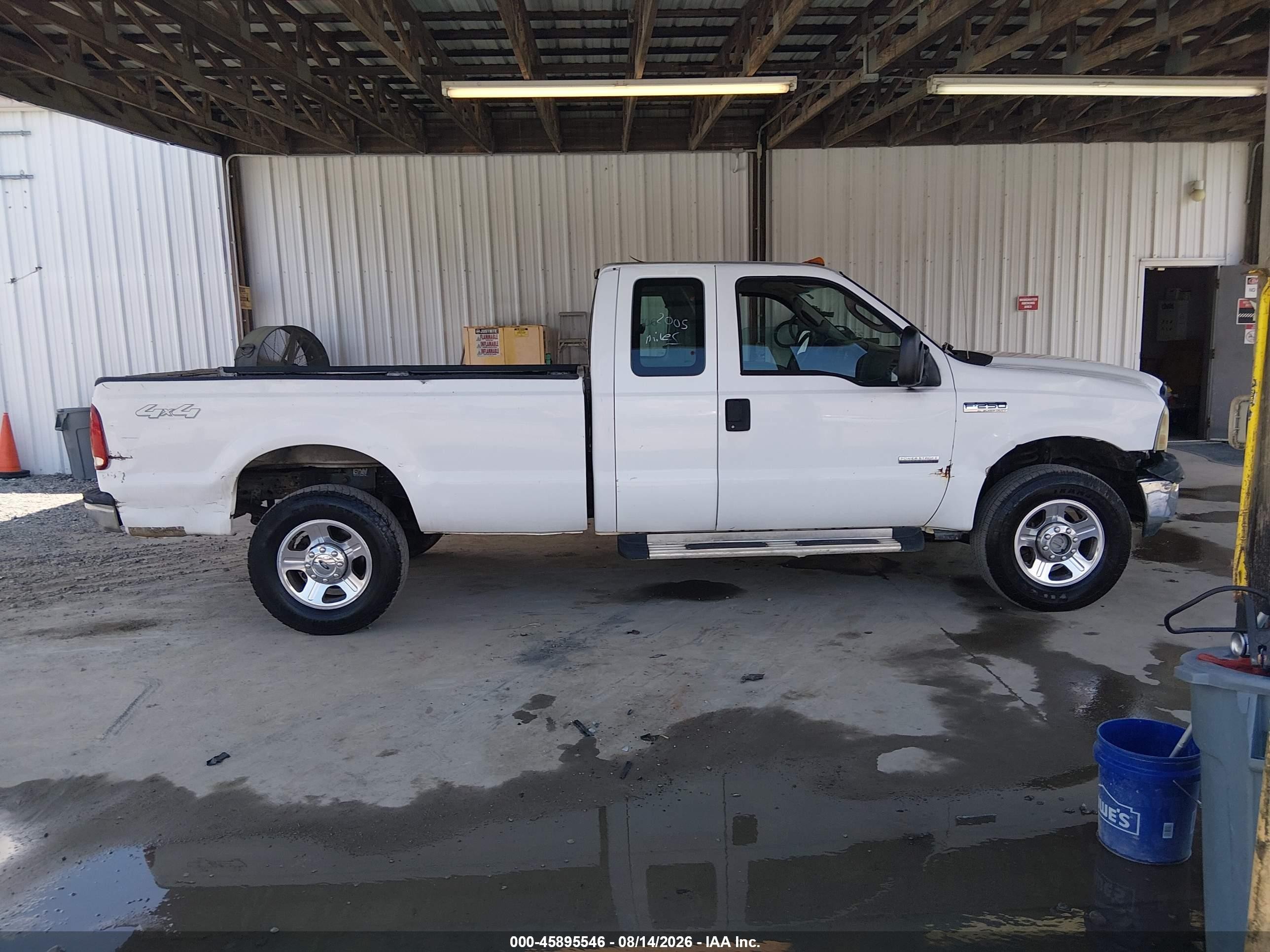 2005 Ford F-250 Lariat/xl/xlt White vin: 1FTSX21P25EC48997