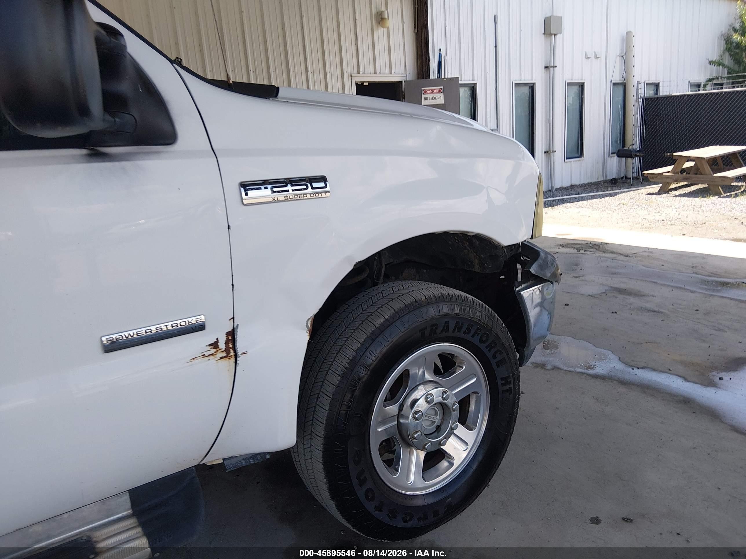 2005 Ford F-250 Lariat/xl/xlt White vin: 1FTSX21P25EC48997