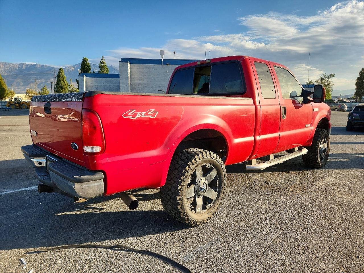 2005 Ford F250 Super Duty Red vin: 1FTSX21P35EA39087