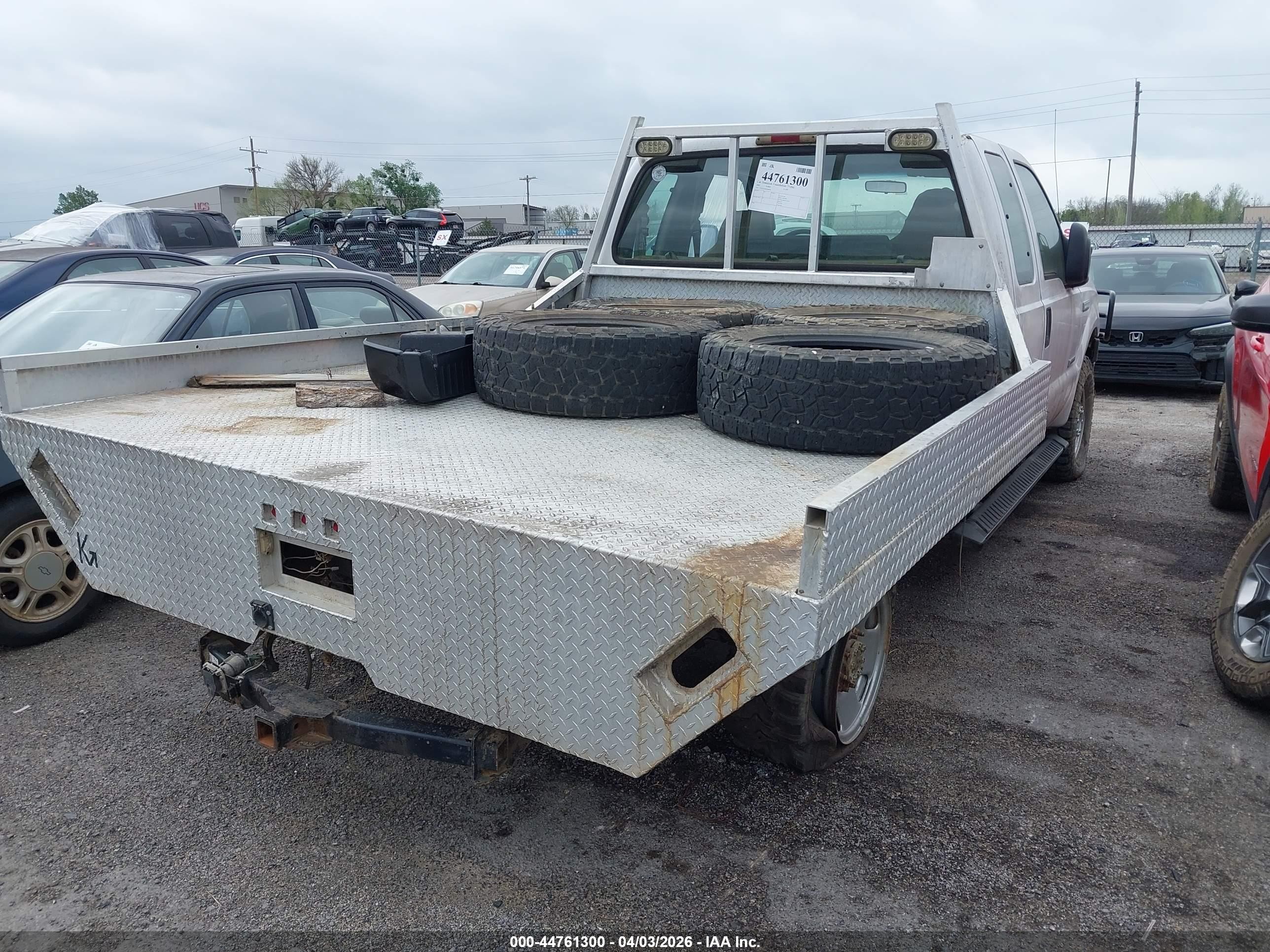2005 Ford F-250 Lariat/xl/xlt White vin: 1FTSX21P45EB98166