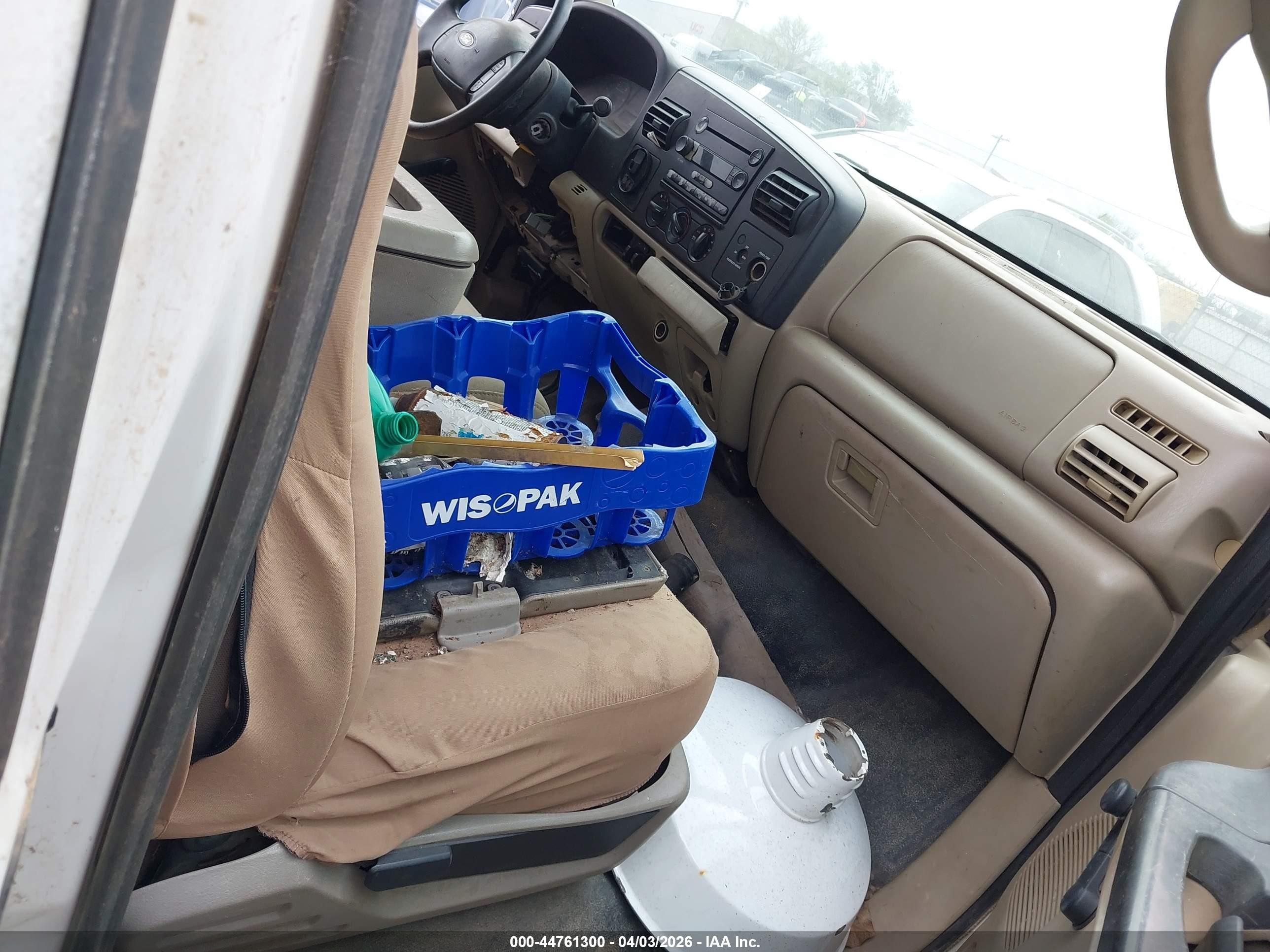 2005 Ford F-250 Lariat/xl/xlt White vin: 1FTSX21P45EB98166