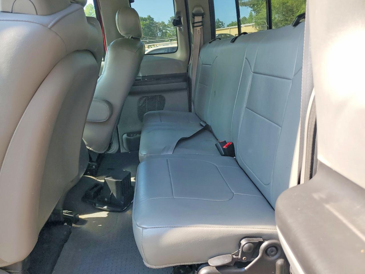 2005 Ford F250 Super Duty Burgundy vin: 1FTSX21P45ED20055