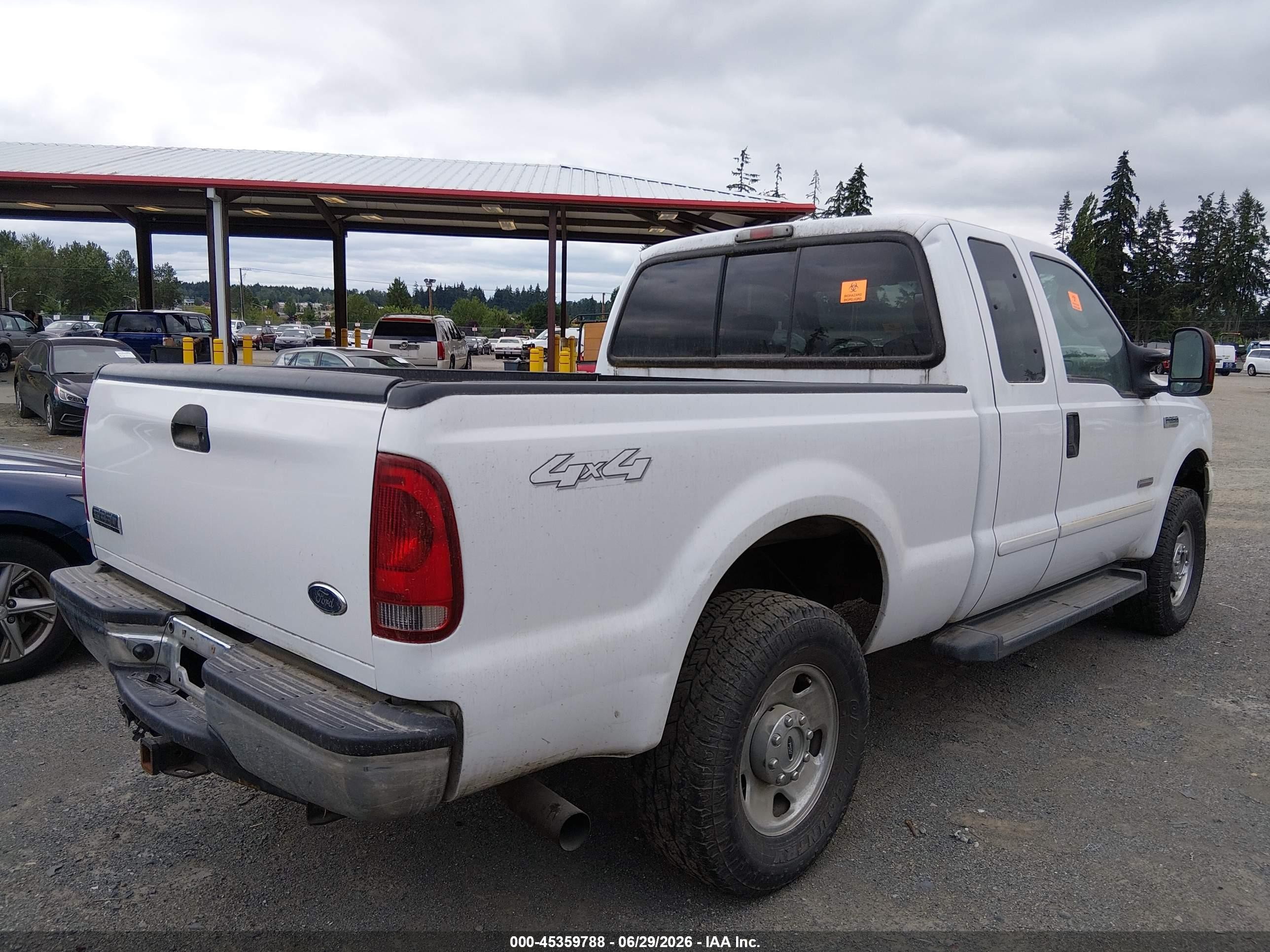 2006 Ford F-250   White vin: 1FTSX21P56EC43374