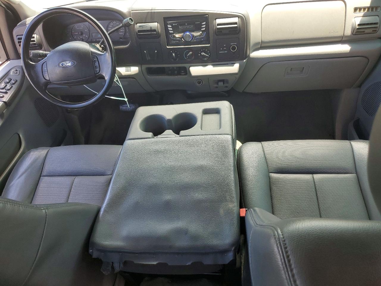 2005 Ford F250 Super Duty White vin: 1FTSX21PX5EB30468