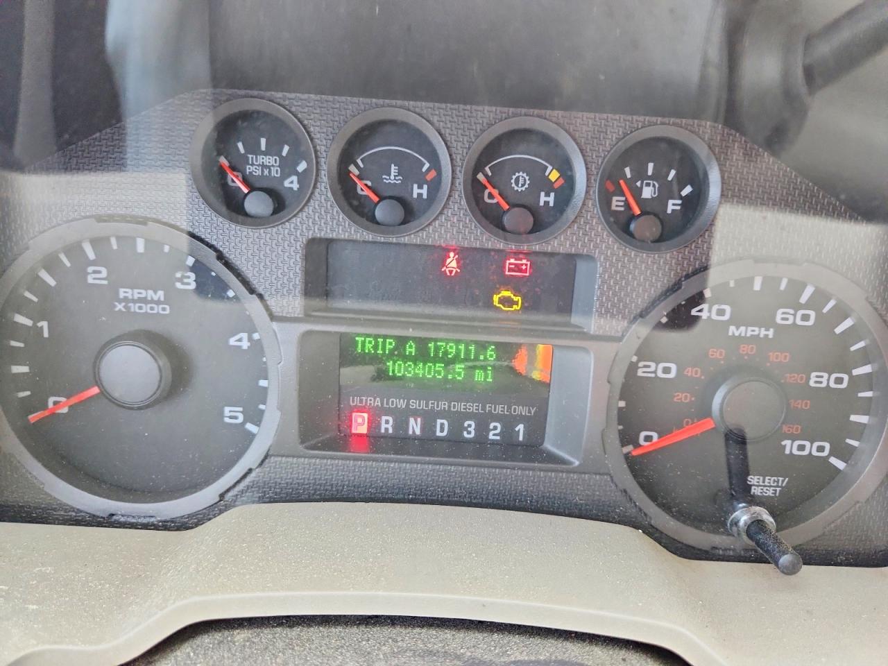 2008 Ford F250 Super Duty White vin: 1FTSX21R08EB97196