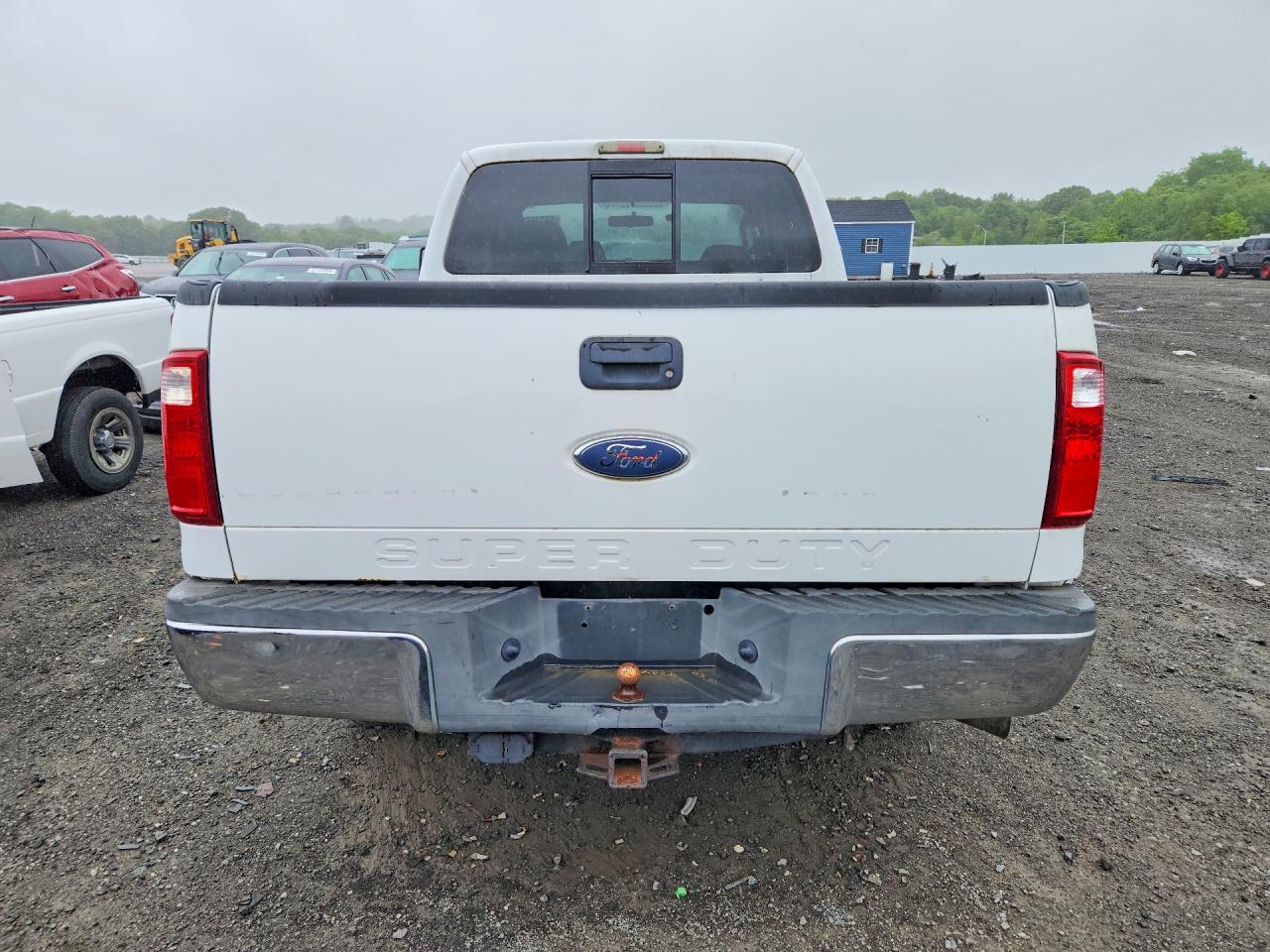 2008 Ford F250 Super Duty White vin: 1FTSX21R08EB97196