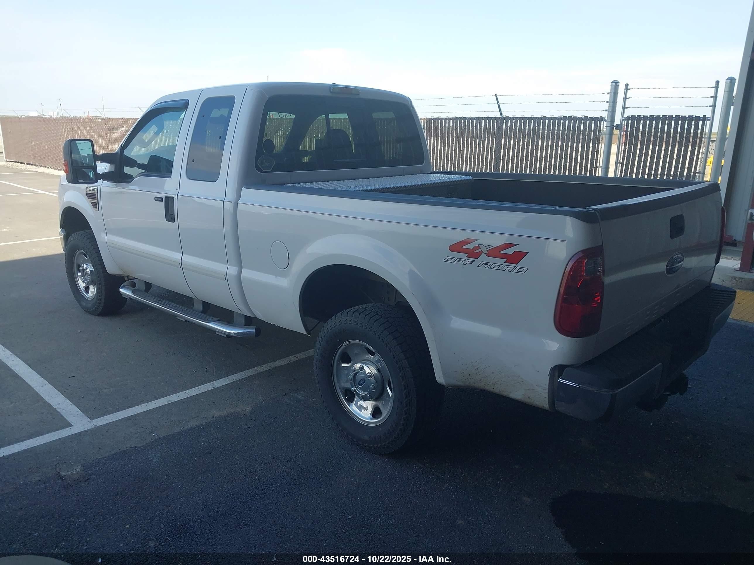 2008 Ford F-250 Xlt White vin: 1FTSX21R18EA76113