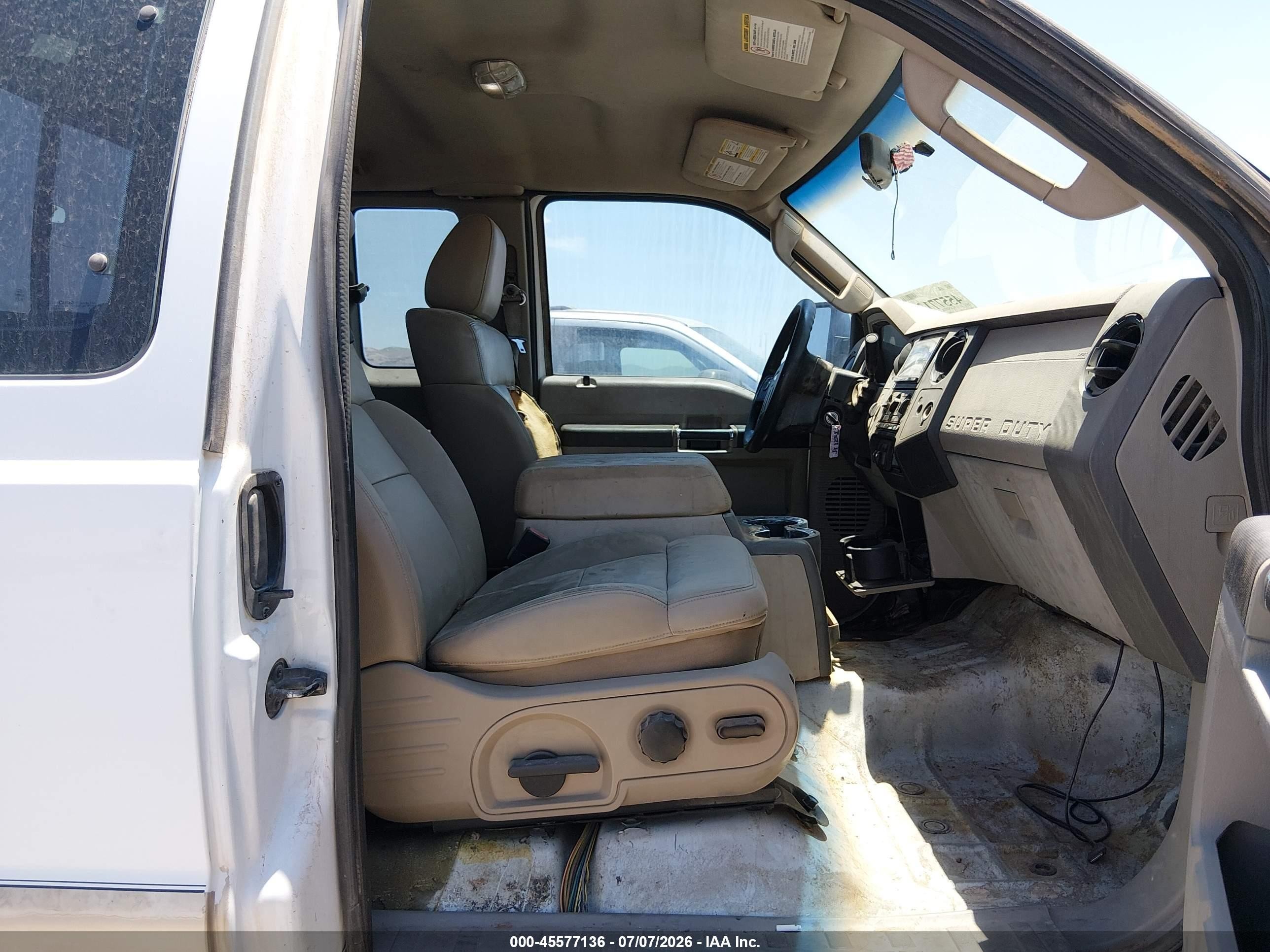 2008 Ford Super Duty F-250 Srw Fx4/lariat/xl/xlt White vin: 1FTSX21R58EB51699