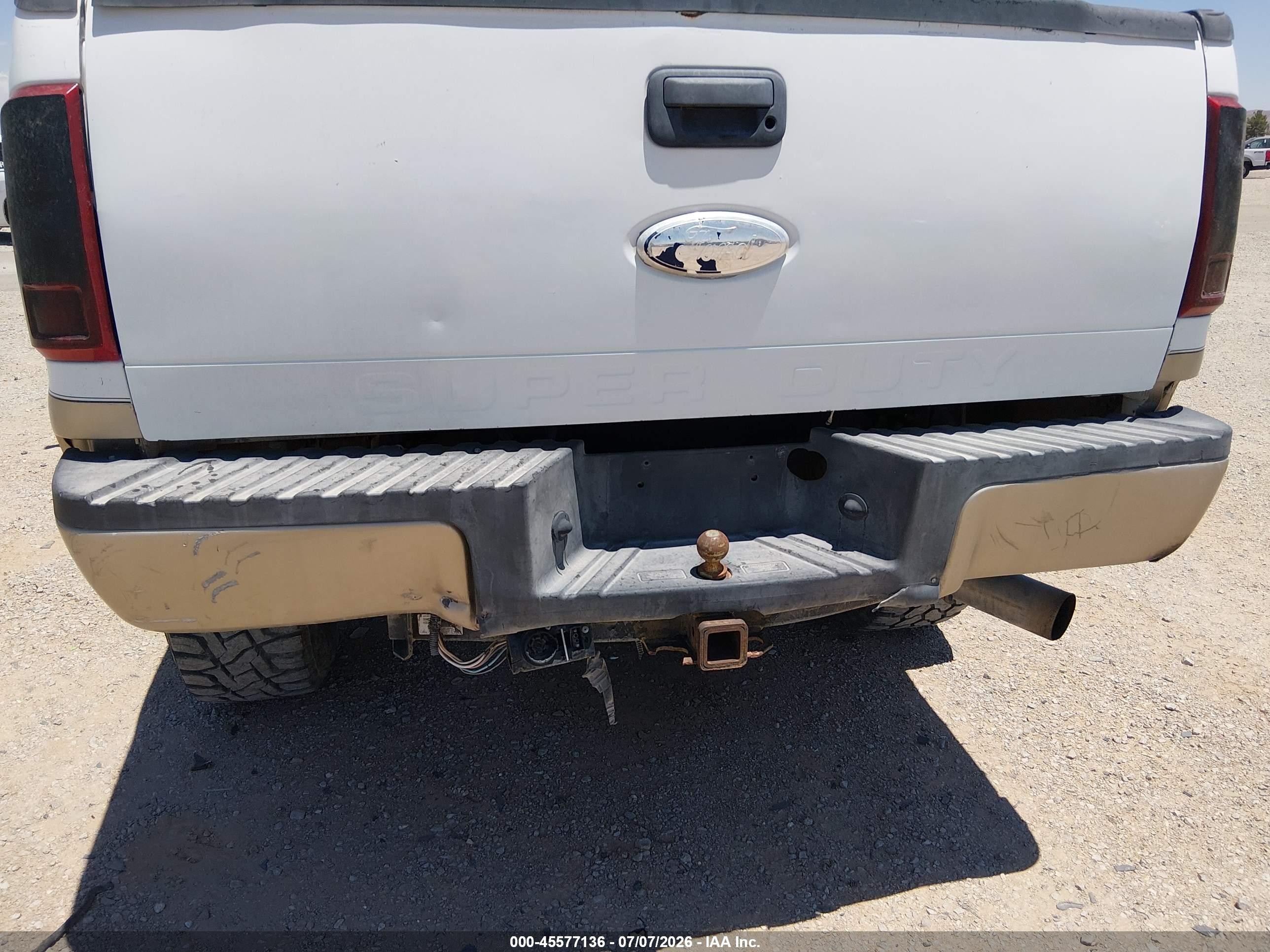 2008 Ford Super Duty F-250 Srw Fx4/lariat/xl/xlt White vin: 1FTSX21R58EB51699