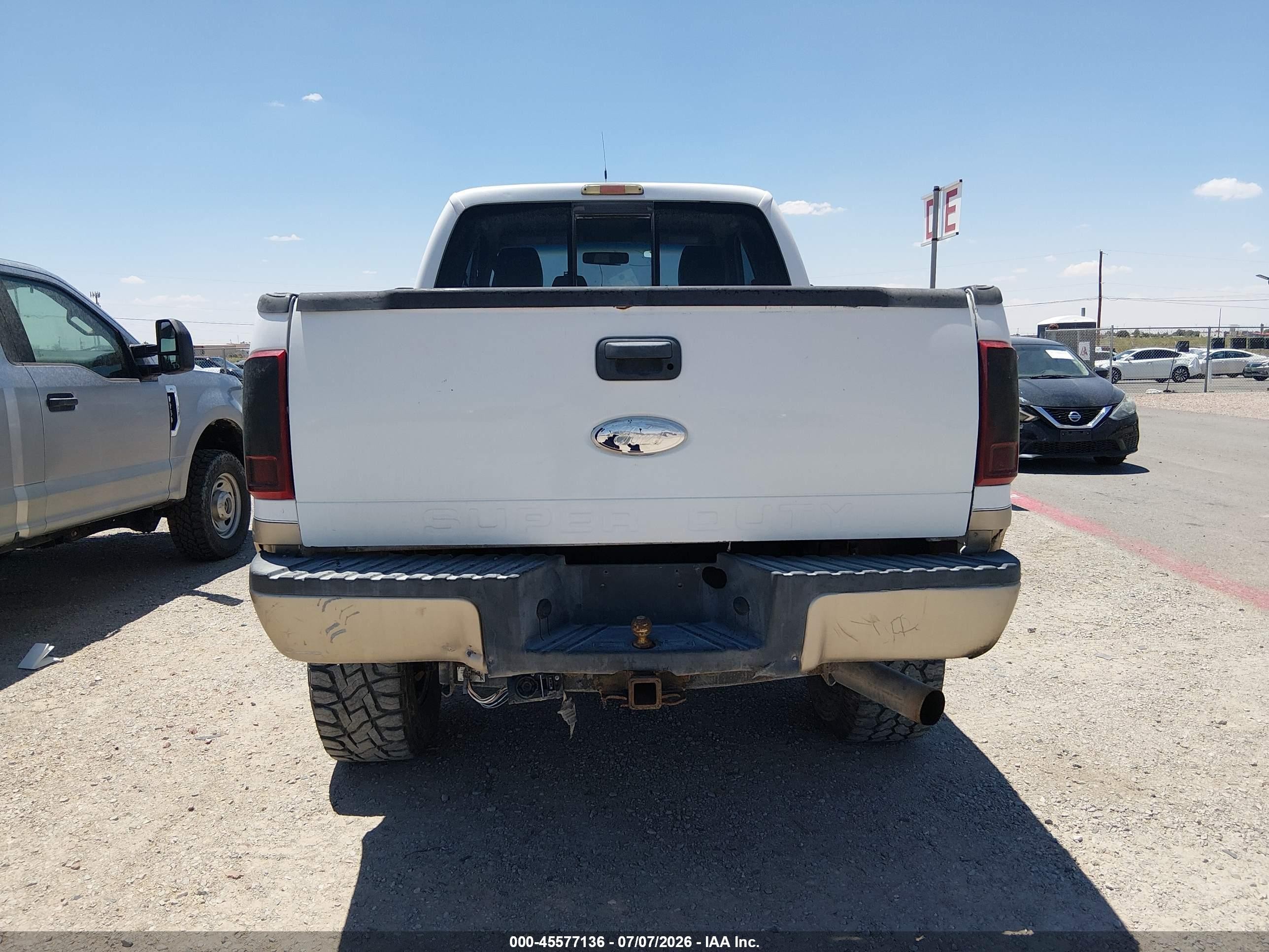 2008 Ford Super Duty F-250 Srw Fx4/lariat/xl/xlt White vin: 1FTSX21R58EB51699